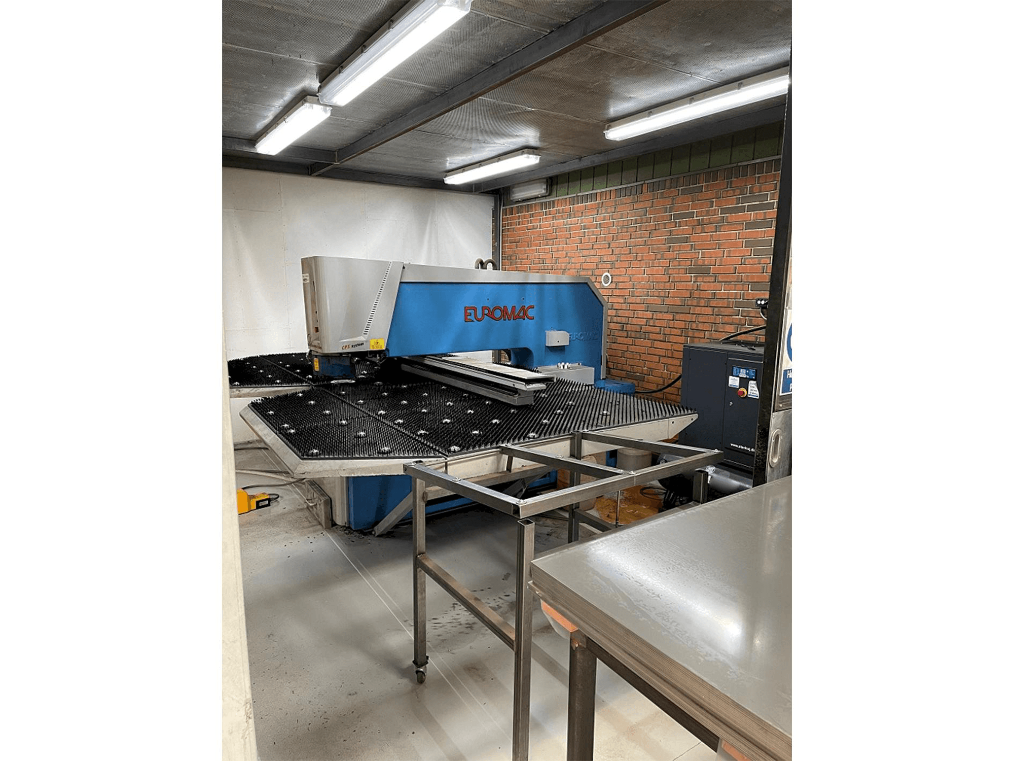 Makine Euromac ZX 1250/30 - Önden görünüm