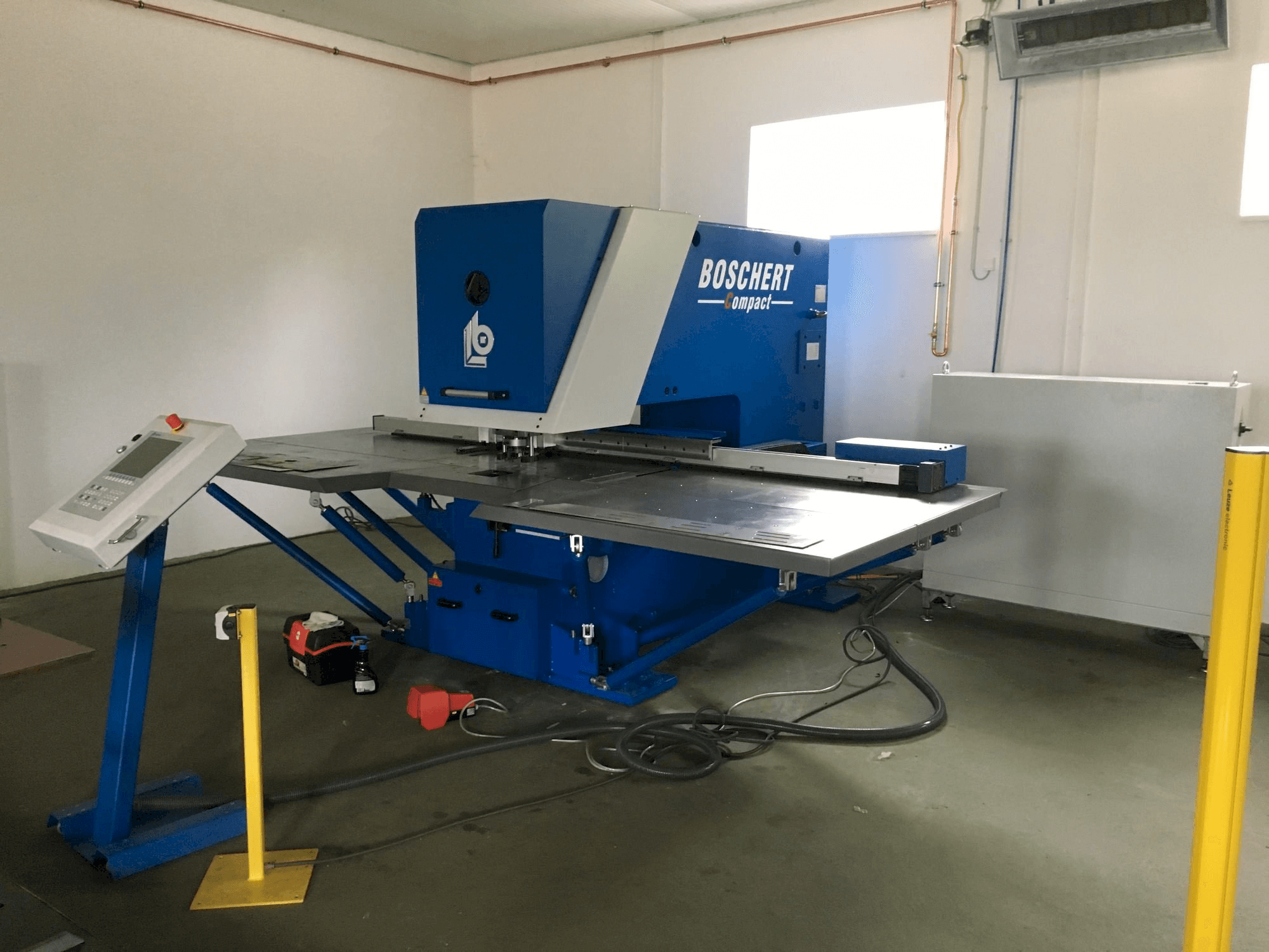 Makine BOSCHERT Compact 750 - Önden görünüm