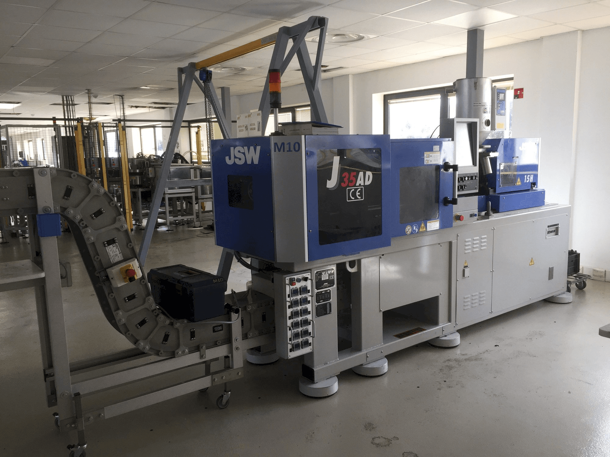 Makine JSW J 35 AD 15 H - Önden görünüm