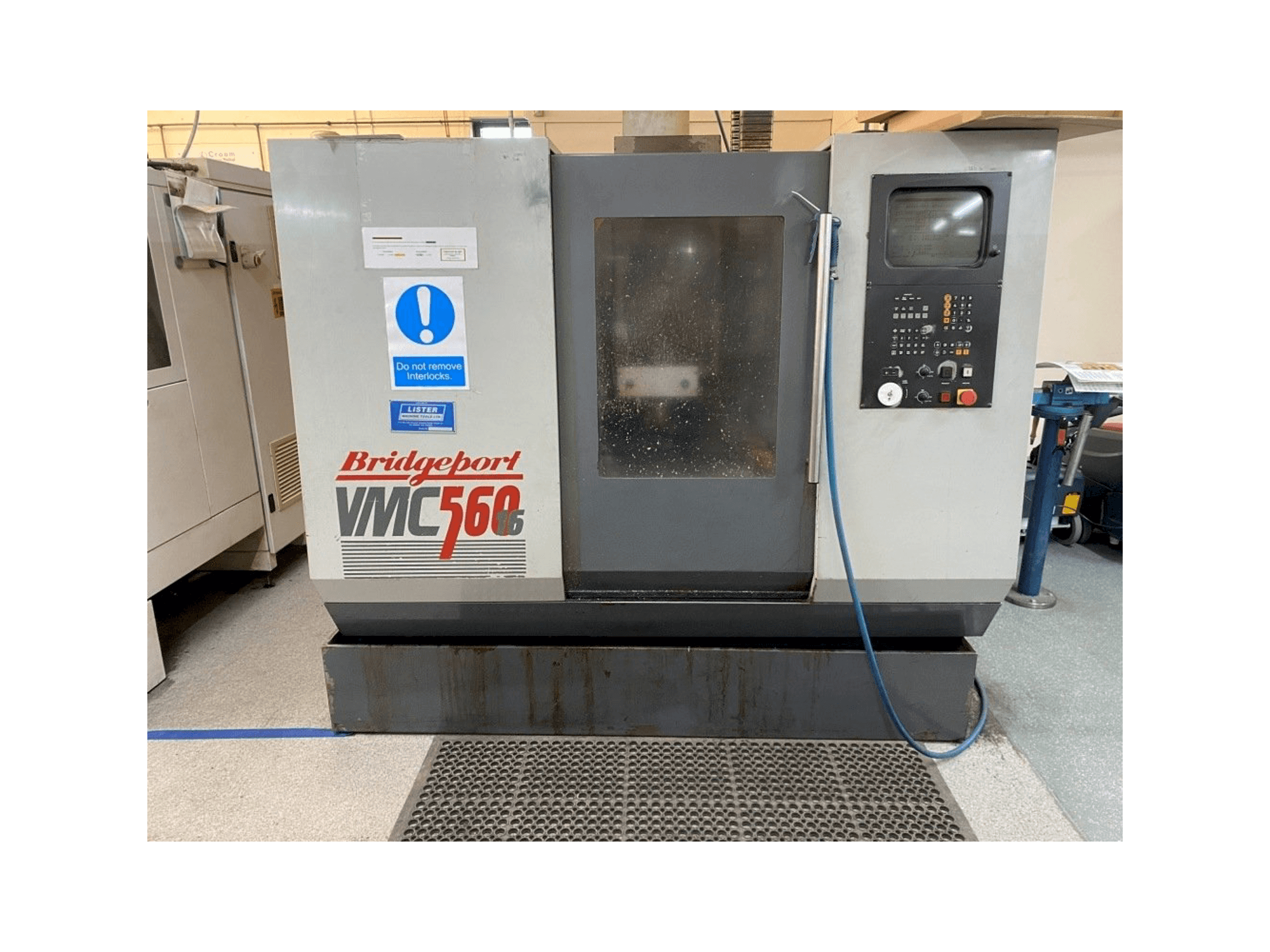 Makine Bridgeport VMC 560/16 - Önden görünüm