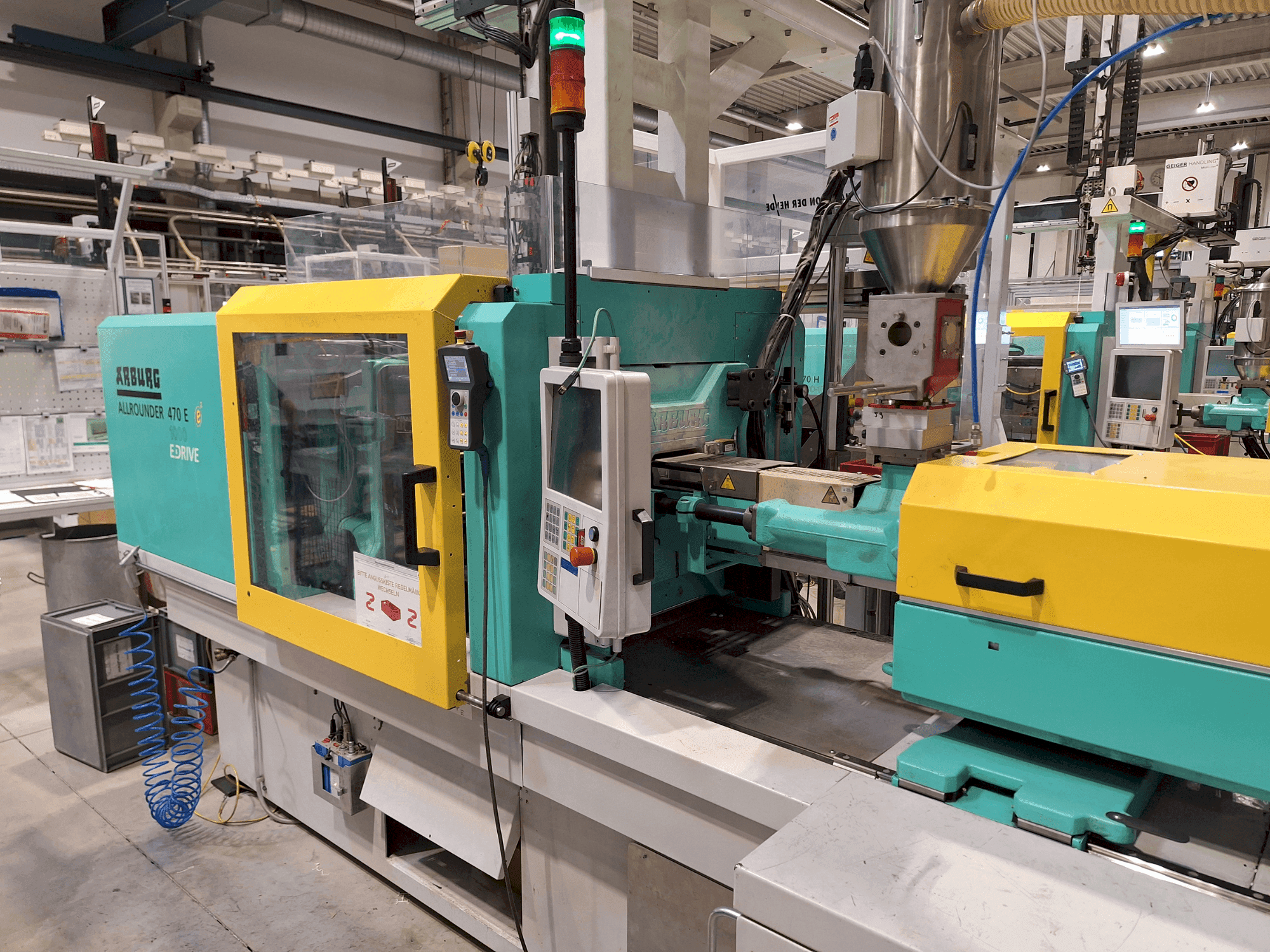 Makine Arburg 470 E 1000-700 (2011) - Önden görünüm