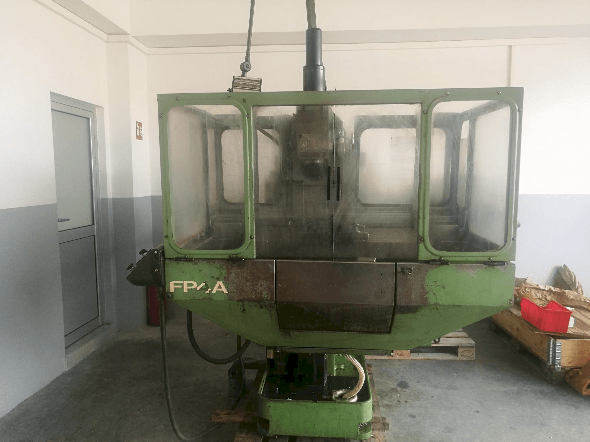 Makine DECKEL FP4A - Önden görünüm