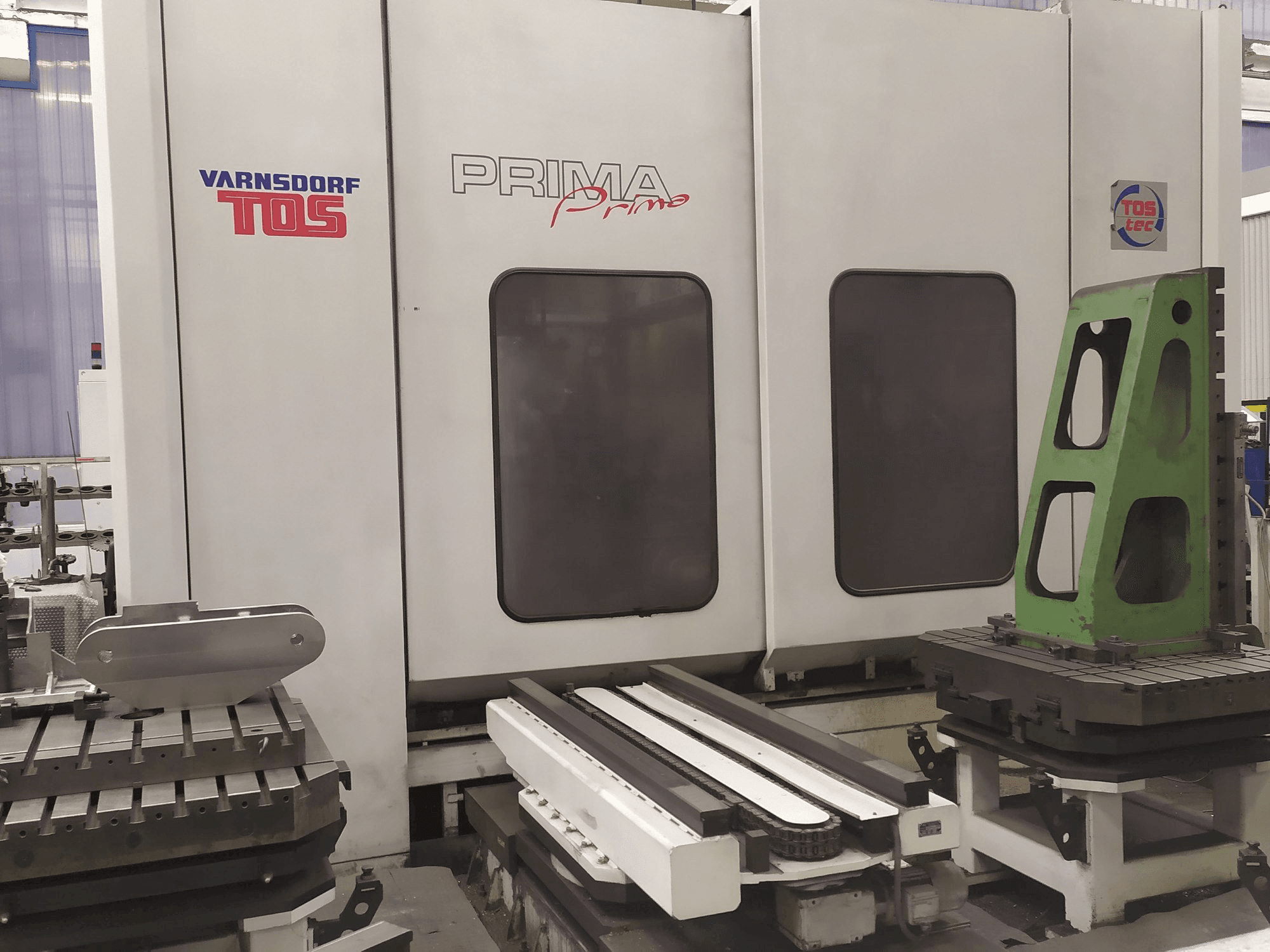 Makine TOS Prima - Önden görünüm