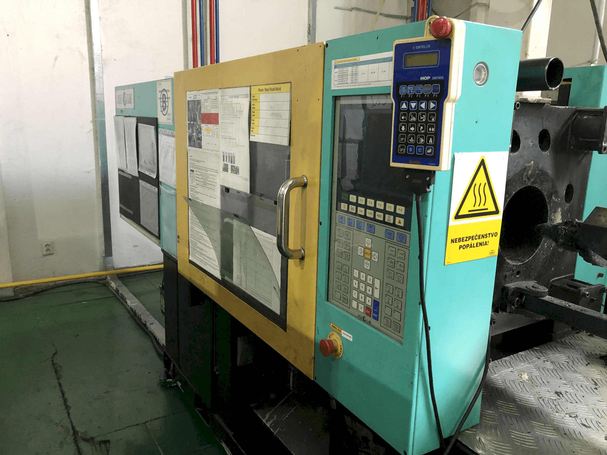 Makine Hyundai K-120V - Önden görünüm