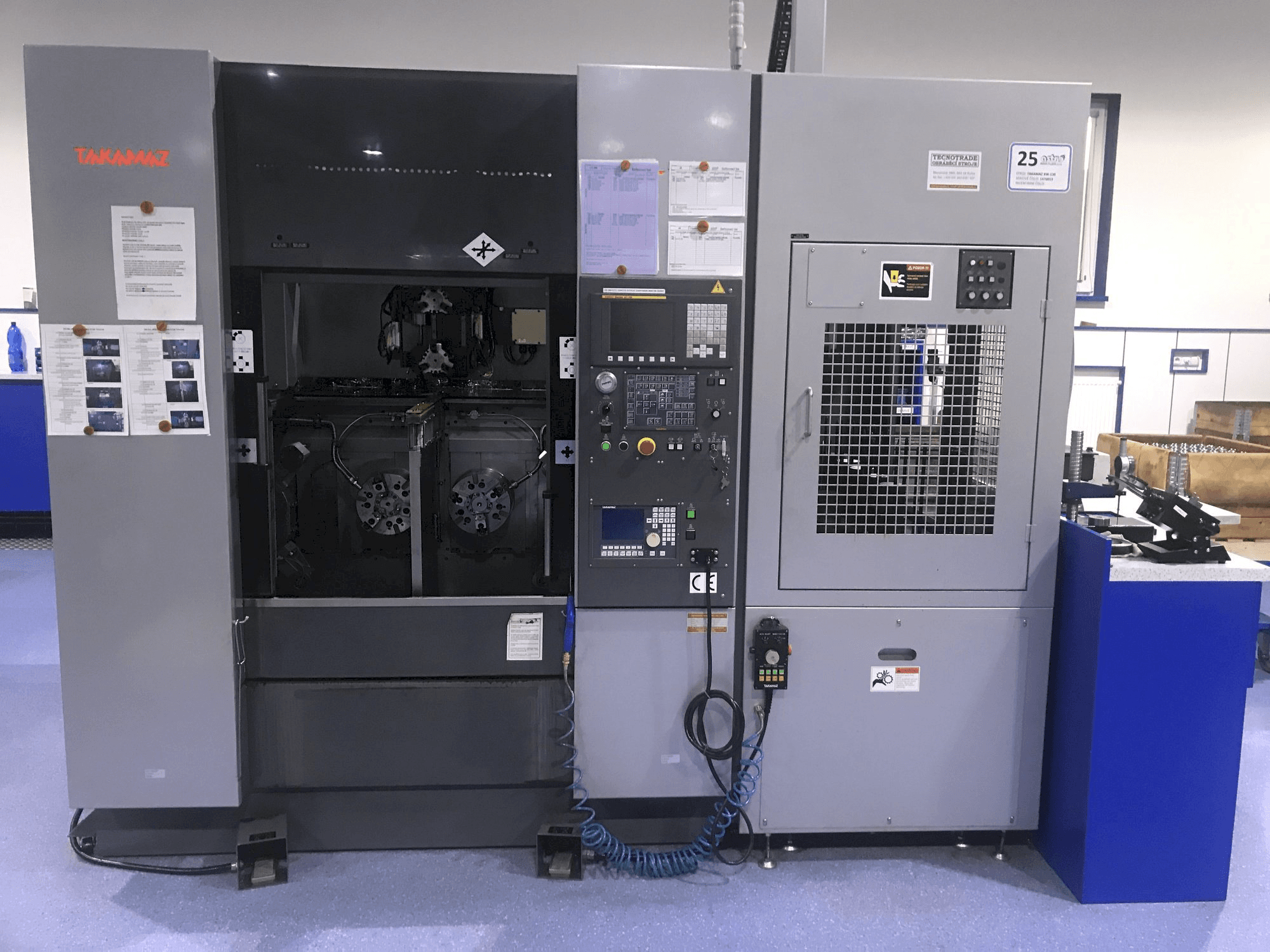 Makine Takamaz XW-130 - Önden görünüm