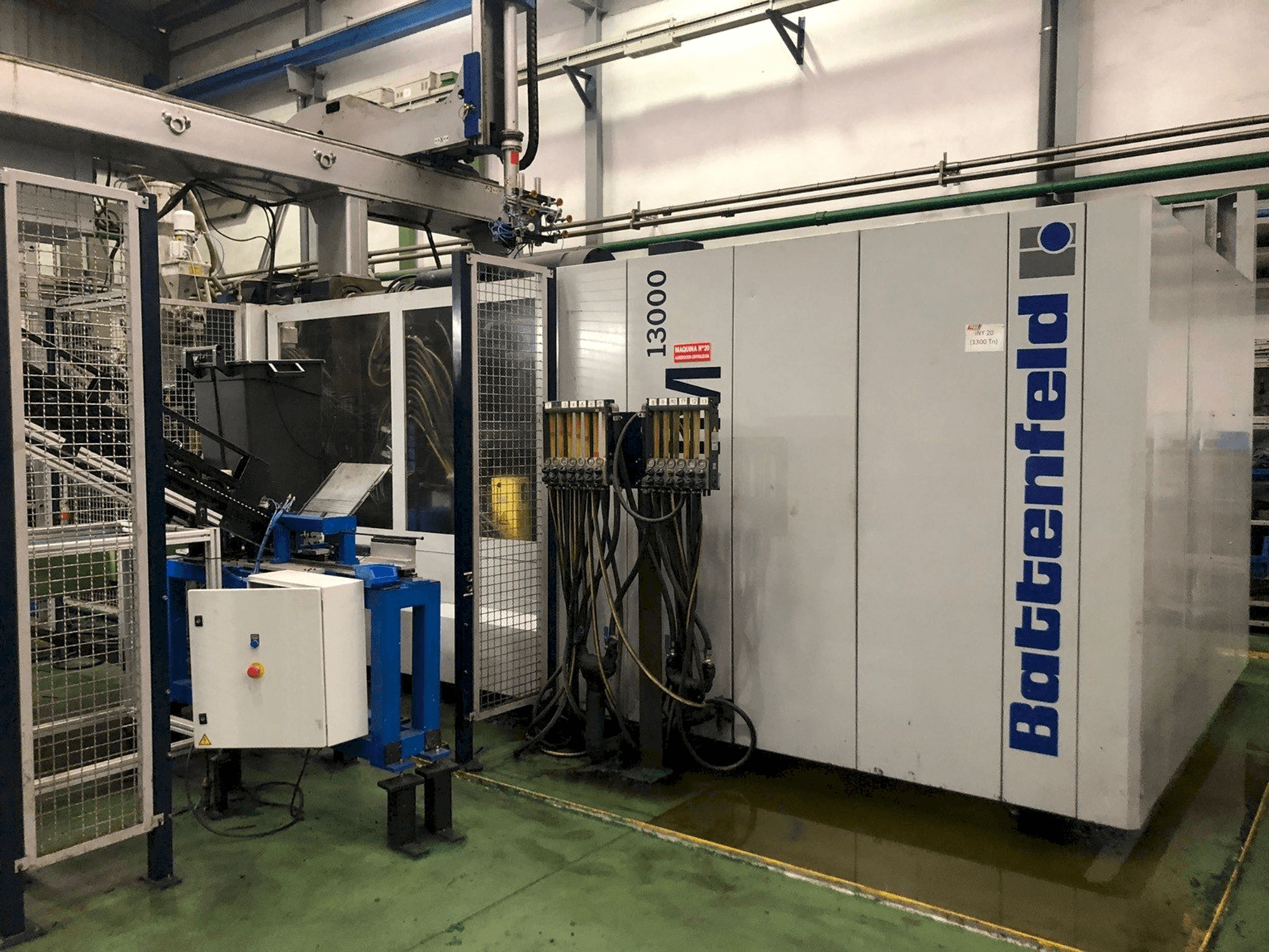 Makine Battenfeld HM 13000 - Önden görünüm