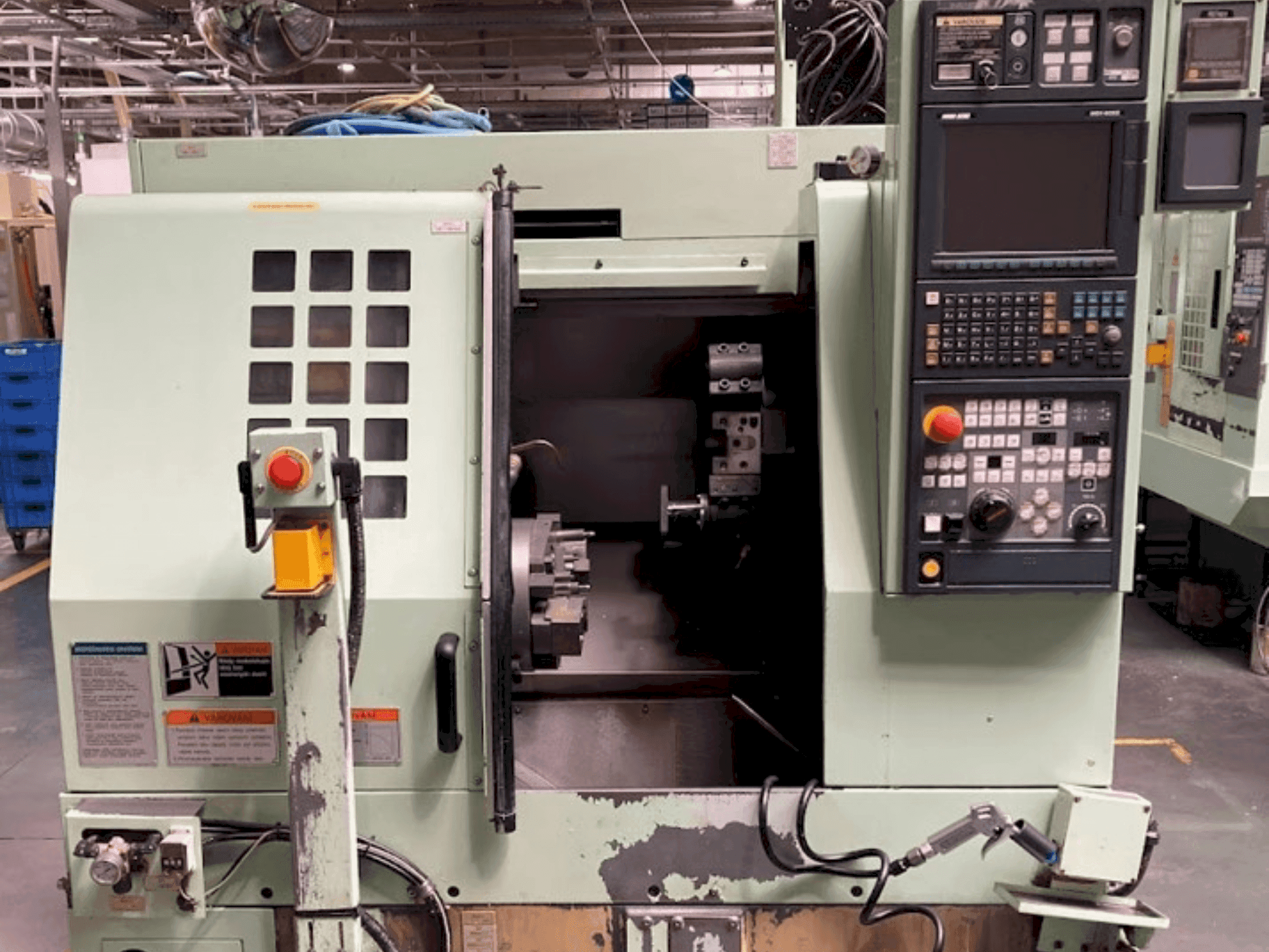 Makine MORI SEIKI CL2000B - Önden görünüm