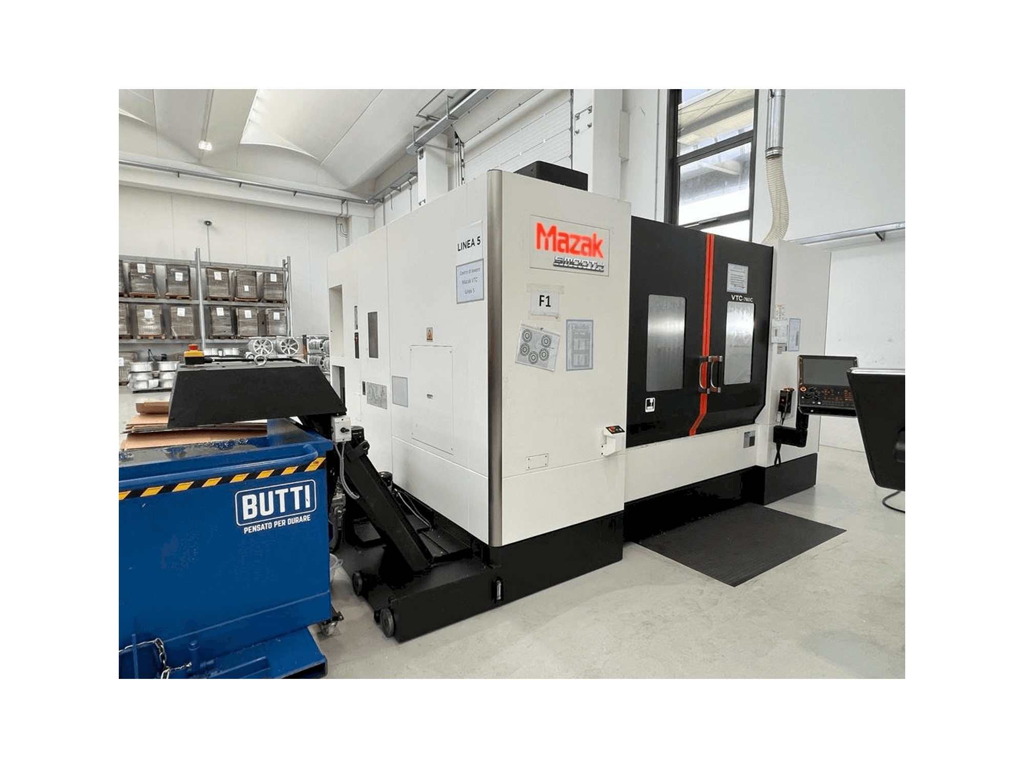 Makine Mazak VTC 760 - Önden görünüm
