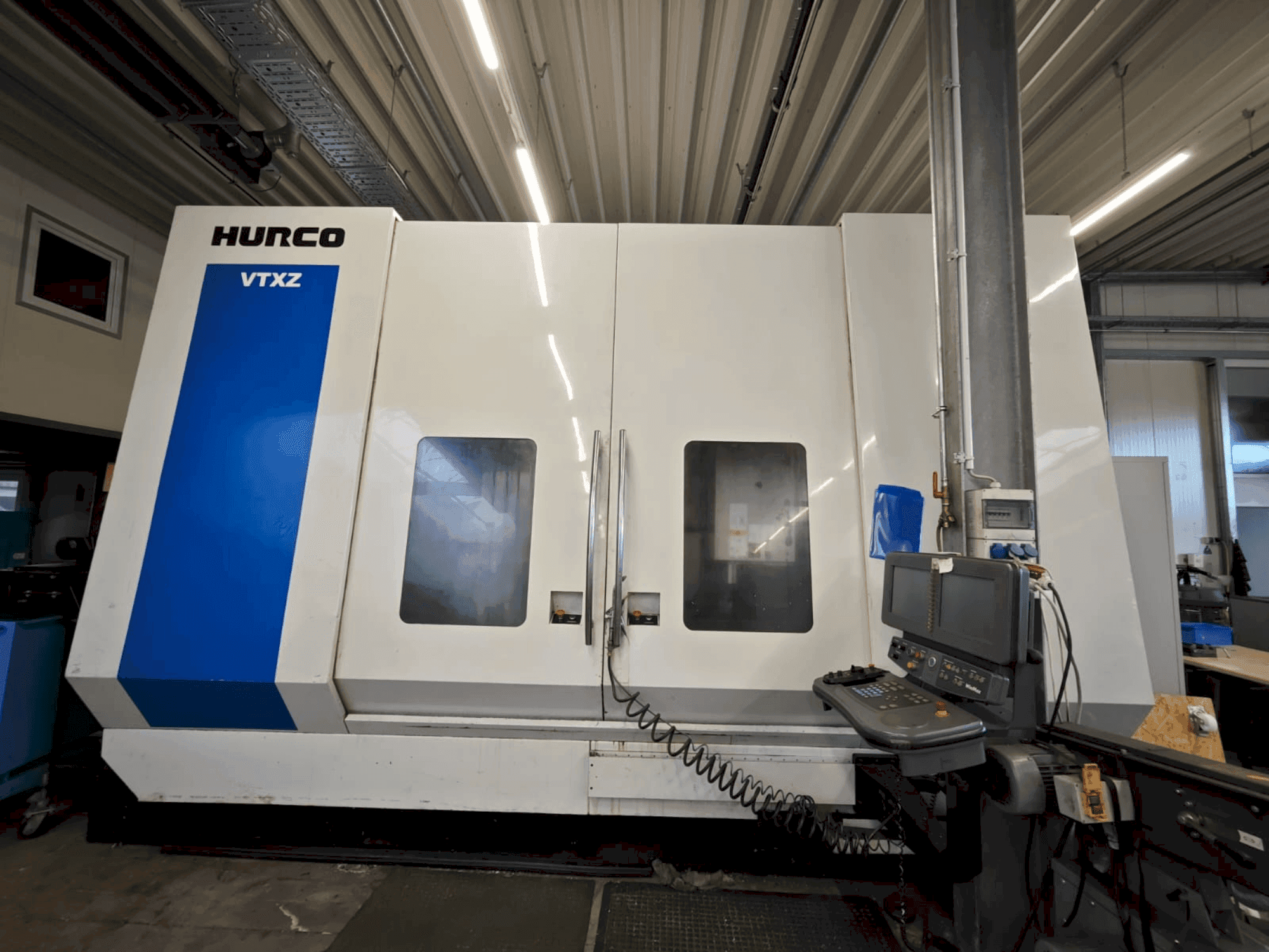 Makine Hurco VTXZ - Önden görünüm