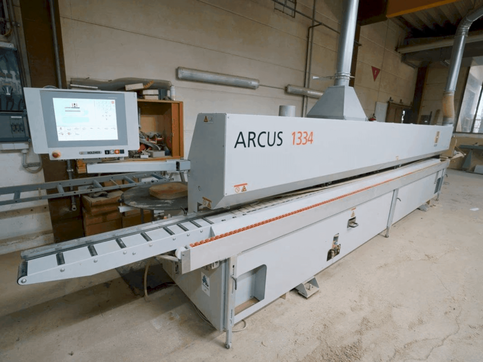 Makine HOLZHER ARCUS 1334 FV2 - Önden görünüm