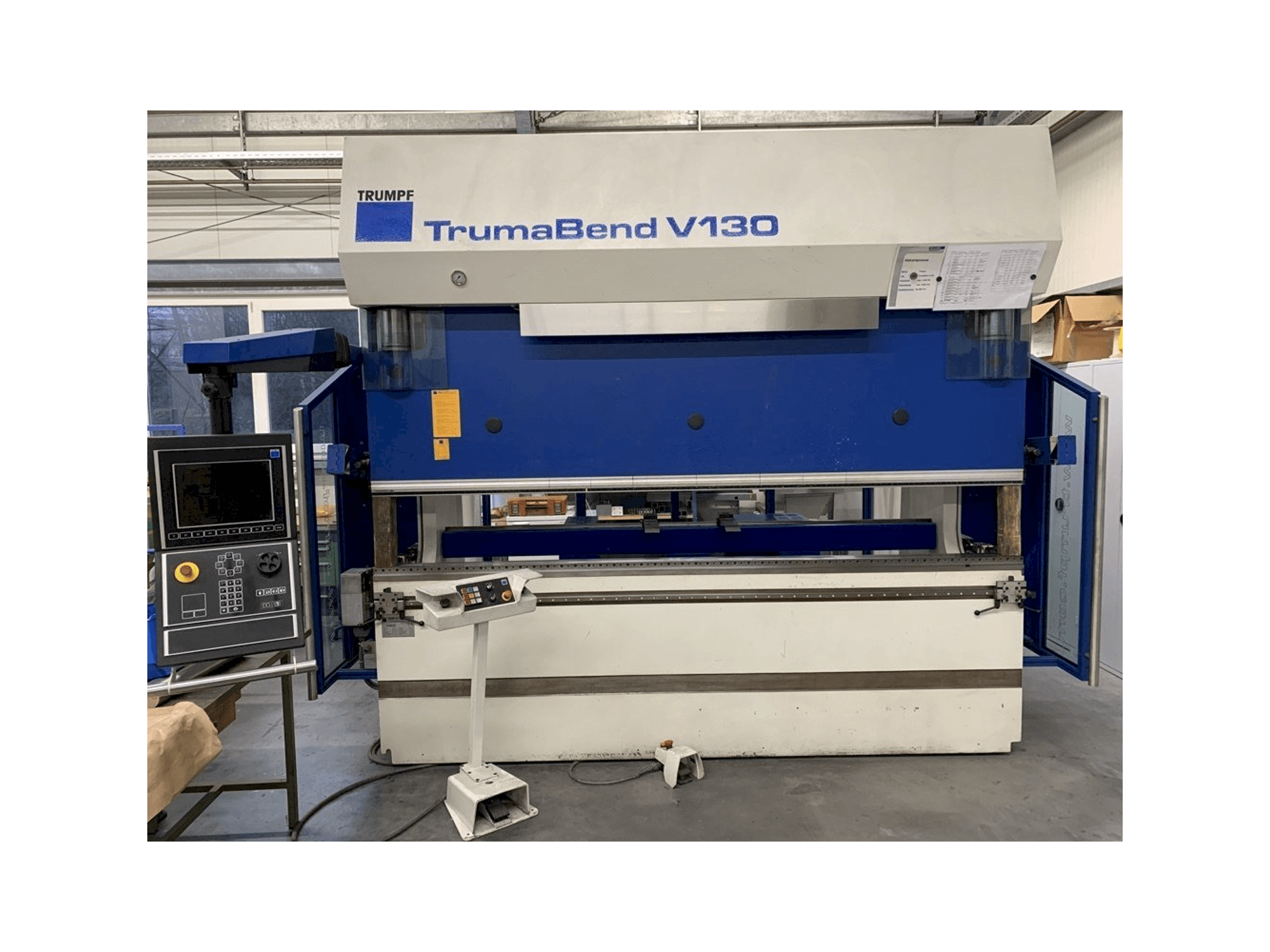 Makine Trumpf TrumaBend V130X - Önden görünüm