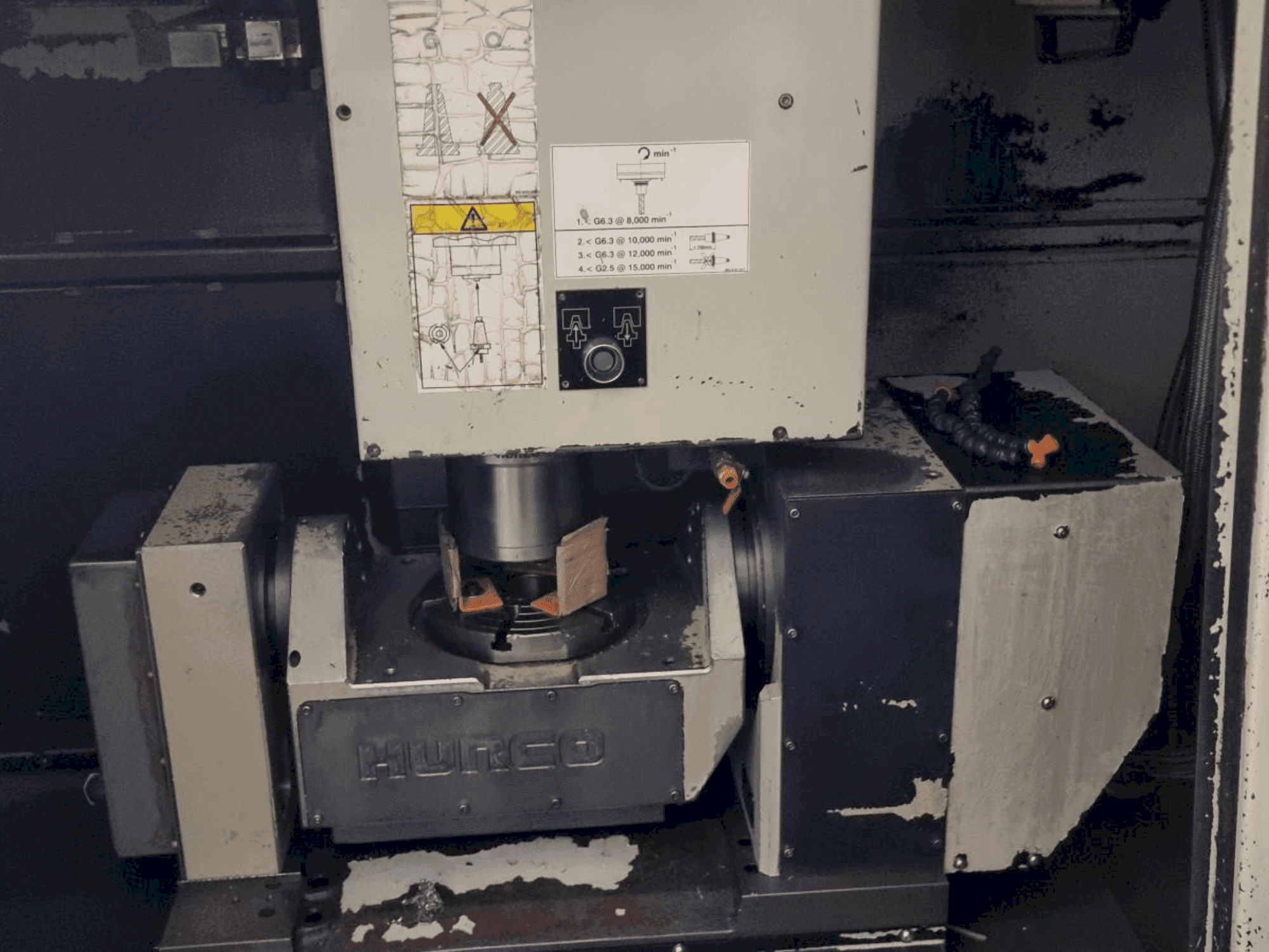 Makine Hurco VMX 50T - Önden görünüm
