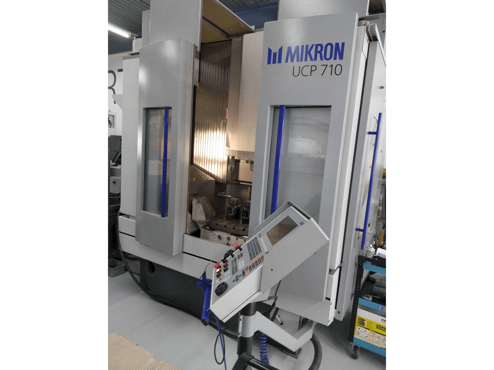 Makine MIKRON UCP 710 - Önden görünüm