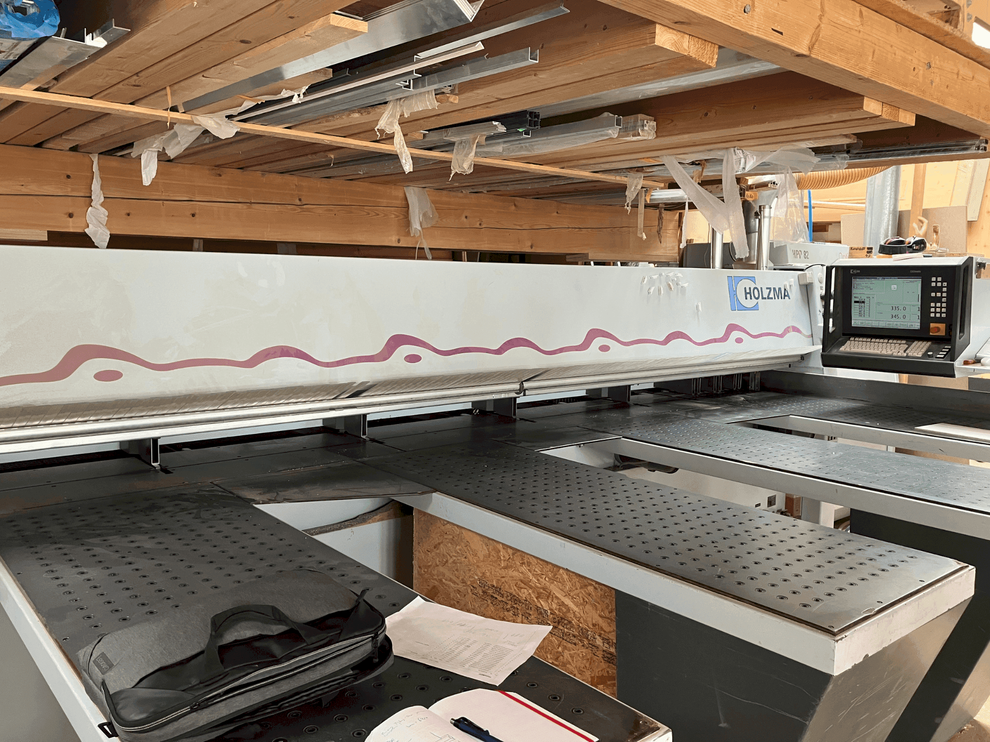 Makine HOLZMA HPP 82/43 - Önden görünüm