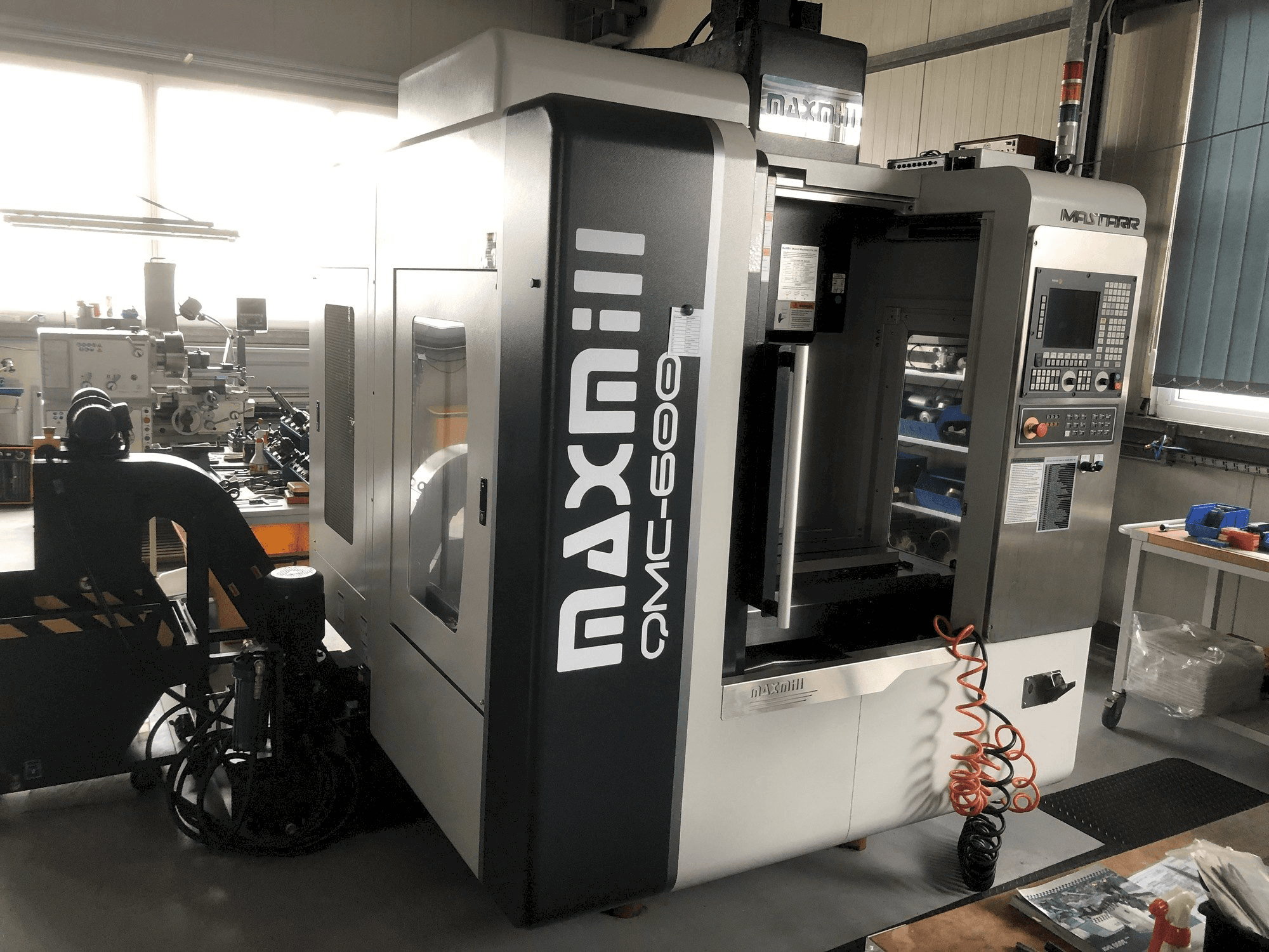 Makine MAXMILL QMC-600 - Önden görünüm