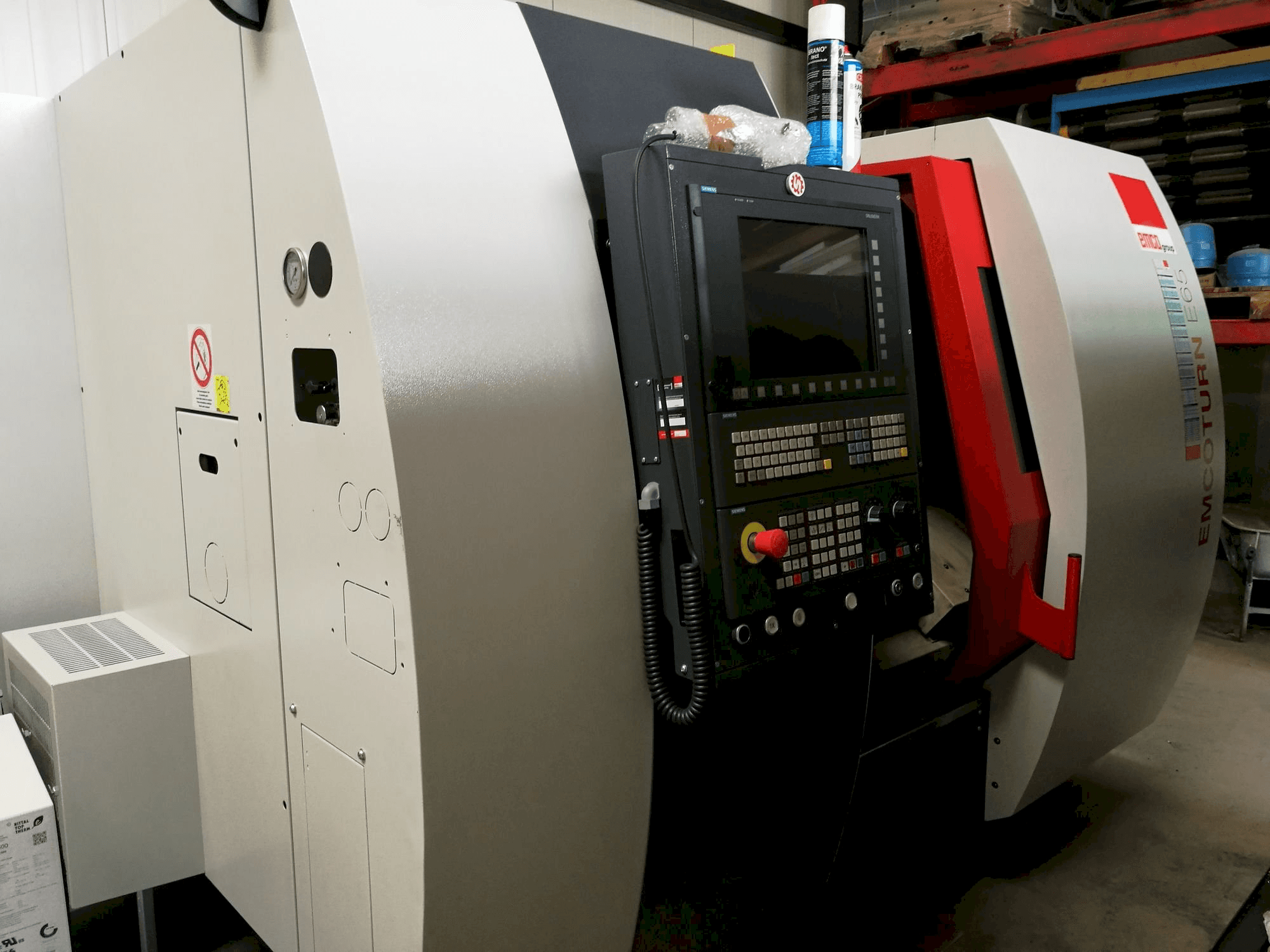 Makine EMCO Emcoturn E65 - Önden görünüm