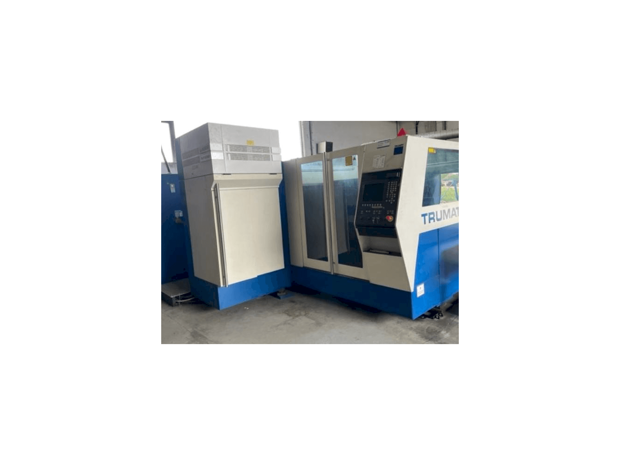 Makine TRUMPF Trumatic L3050 - Önden görünüm