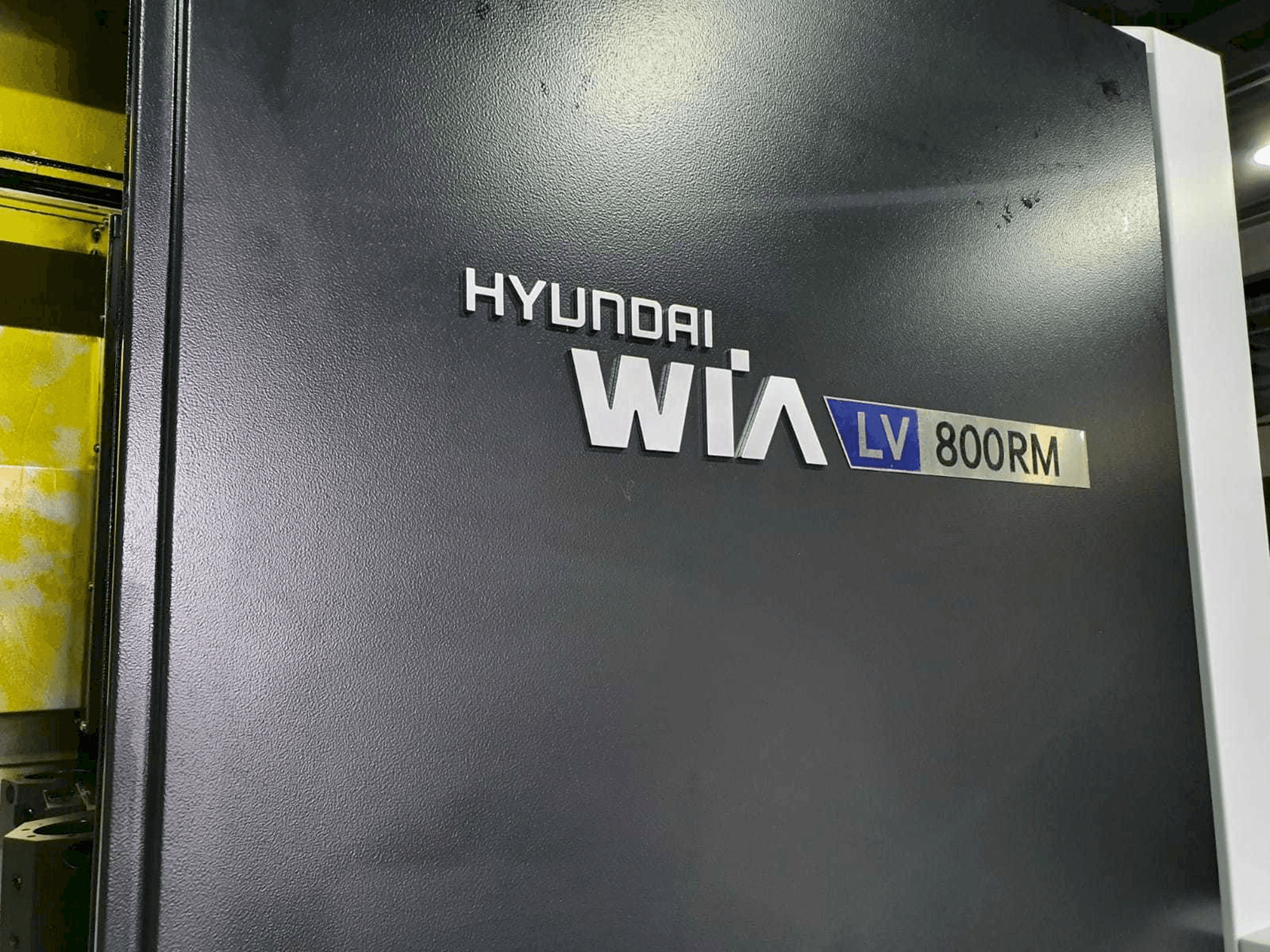 Makine Hyundai Wia LV800RM - Önden görünüm