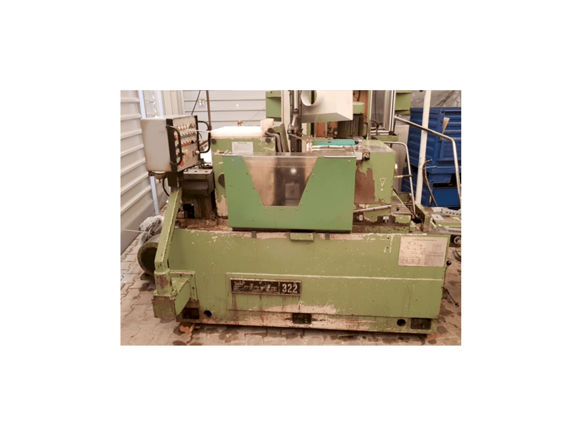 Makine Estarta 322 - Önden görünüm