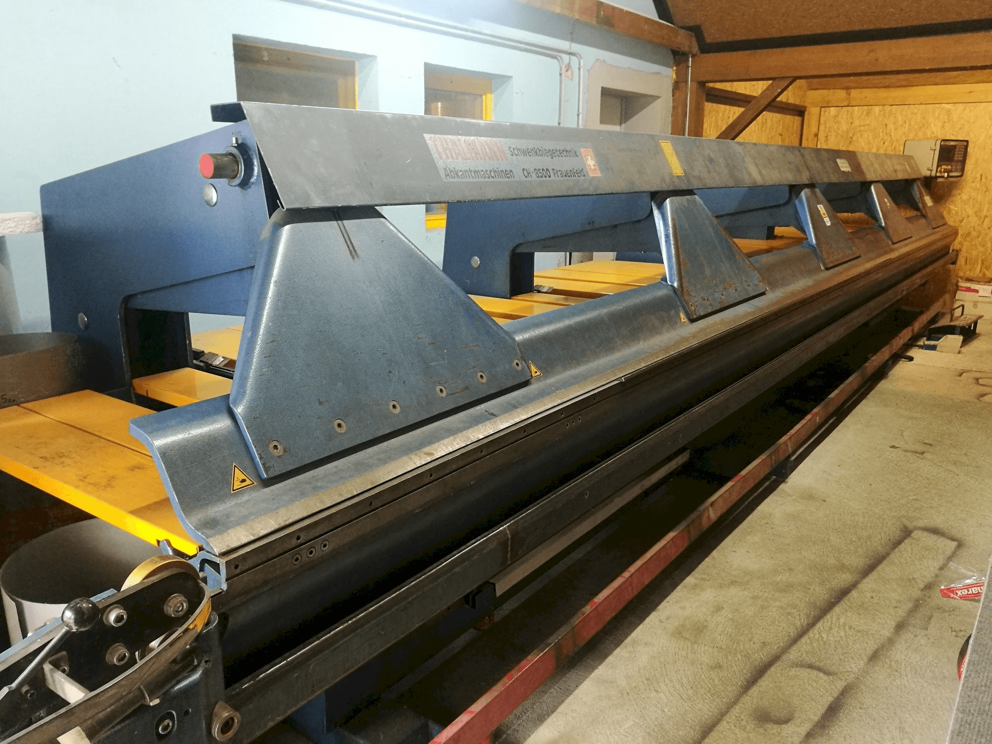 Makine Thalmann Thako 15-8.2M - Önden görünüm