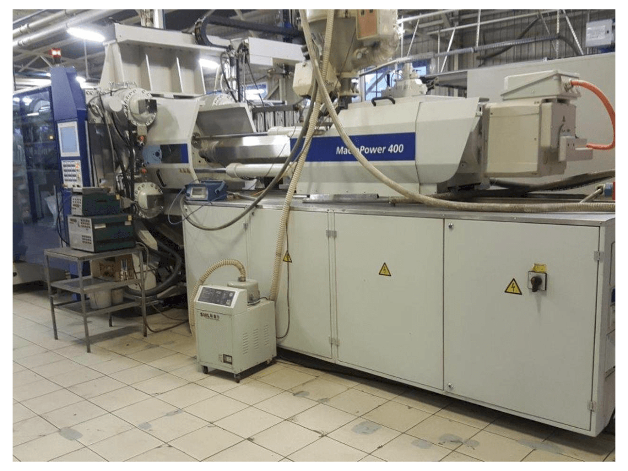 Makine Battenfeld Macro Power 400/3400 - Önden görünüm