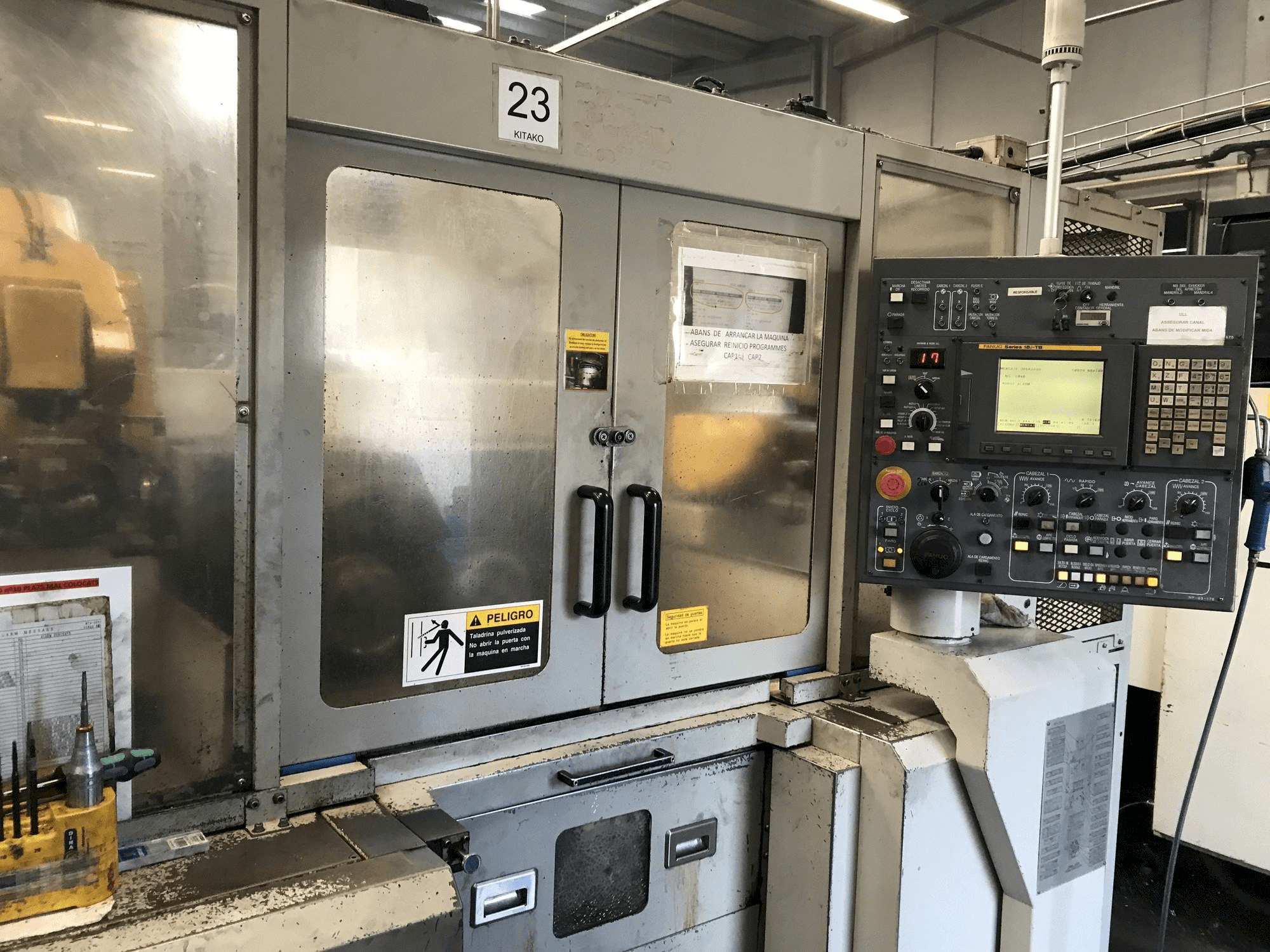 Makine KITAKO MT4-200 - Önden görünüm