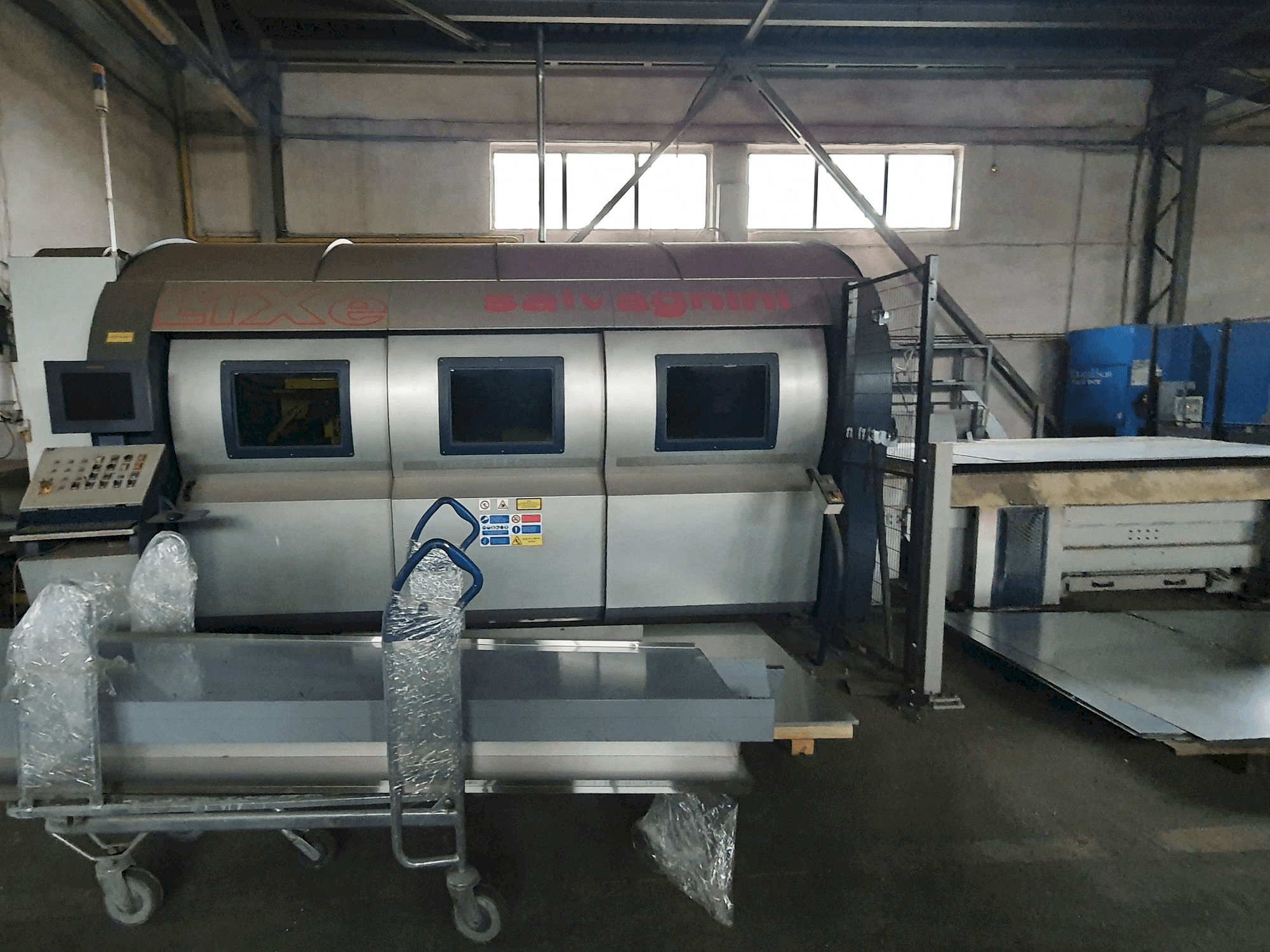 Makine Salvagnini L1X - Önden görünüm