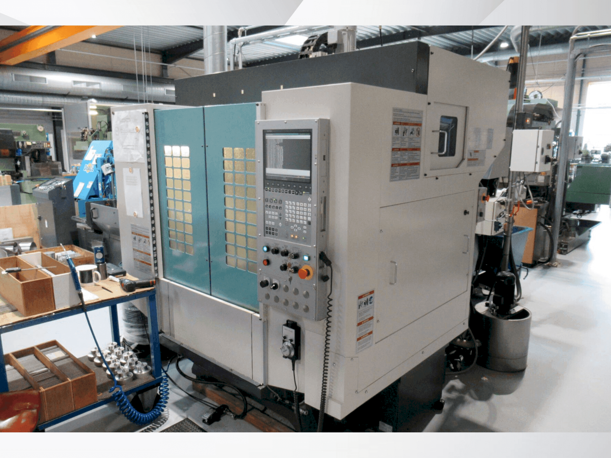 Makine Brother TC-22B-O - Önden görünüm