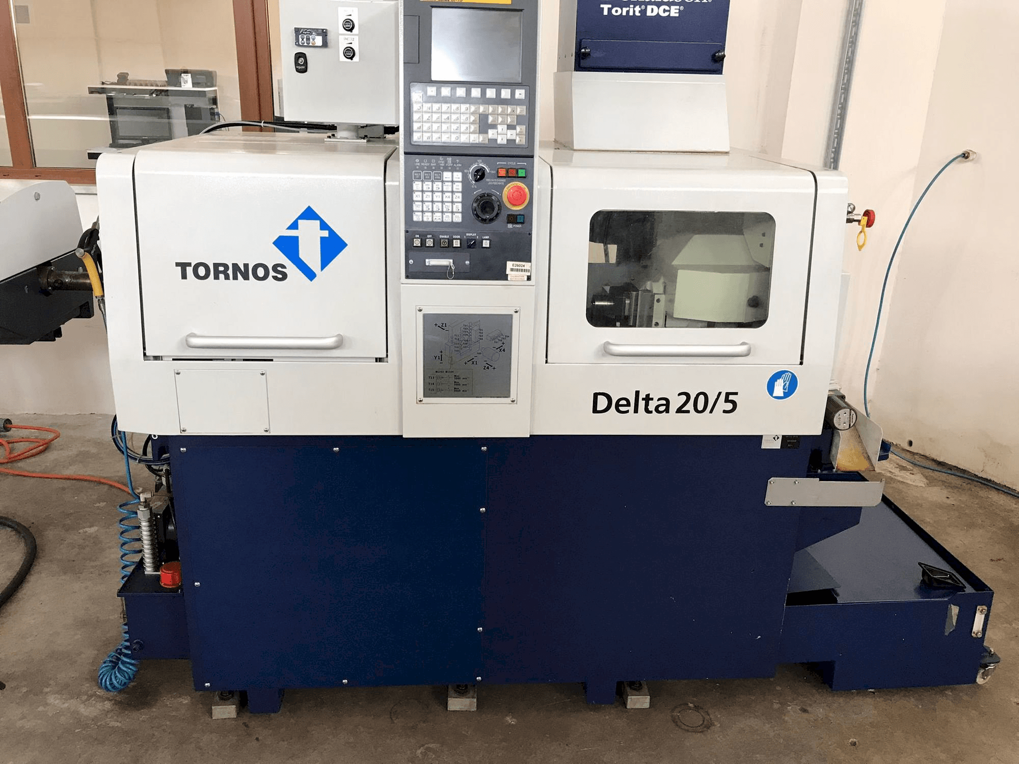 Makine Tornos Delta 20/5 - Önden görünüm