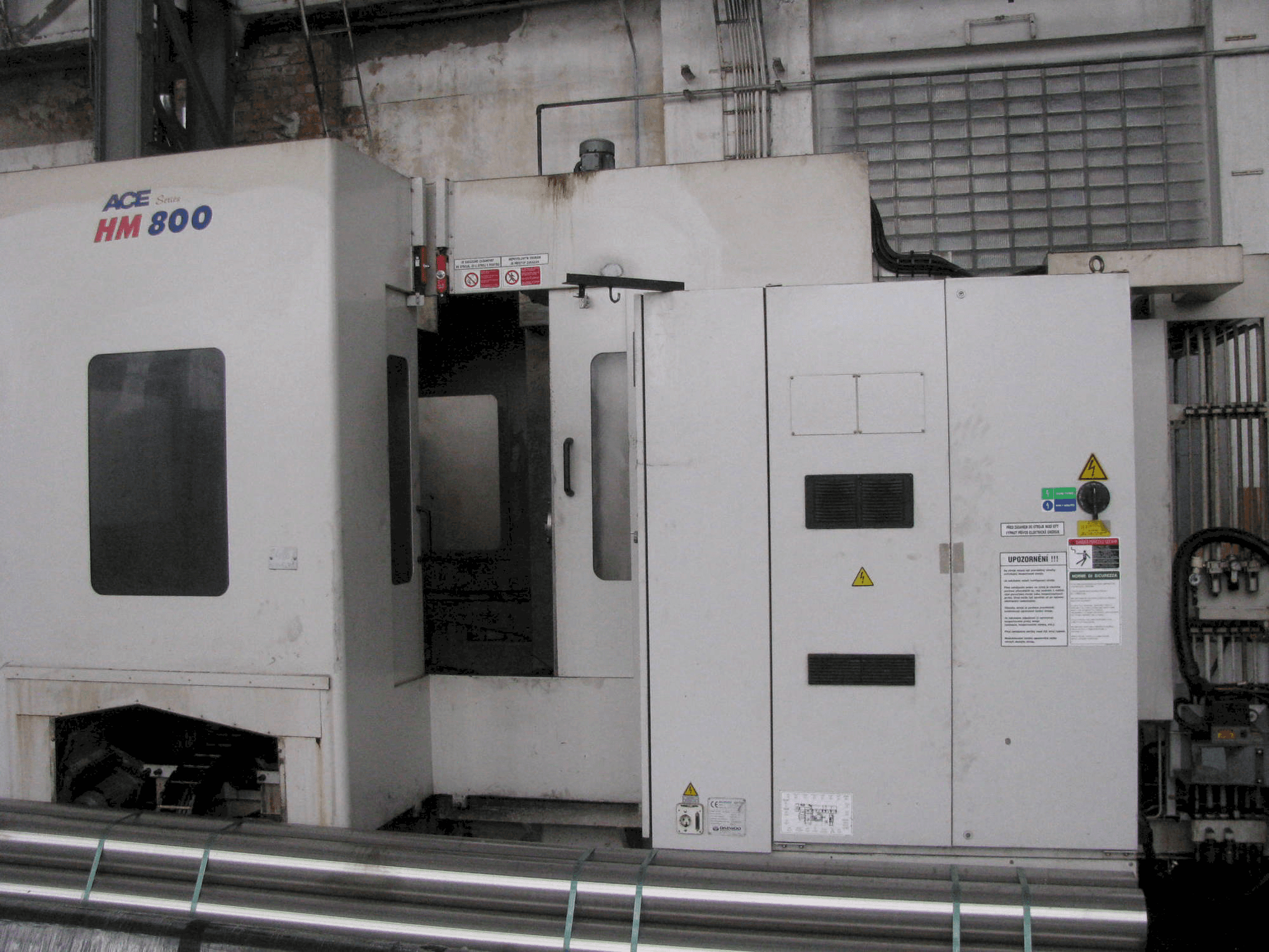 Makine DAEWOO ACE-HM 800 - Önden görünüm