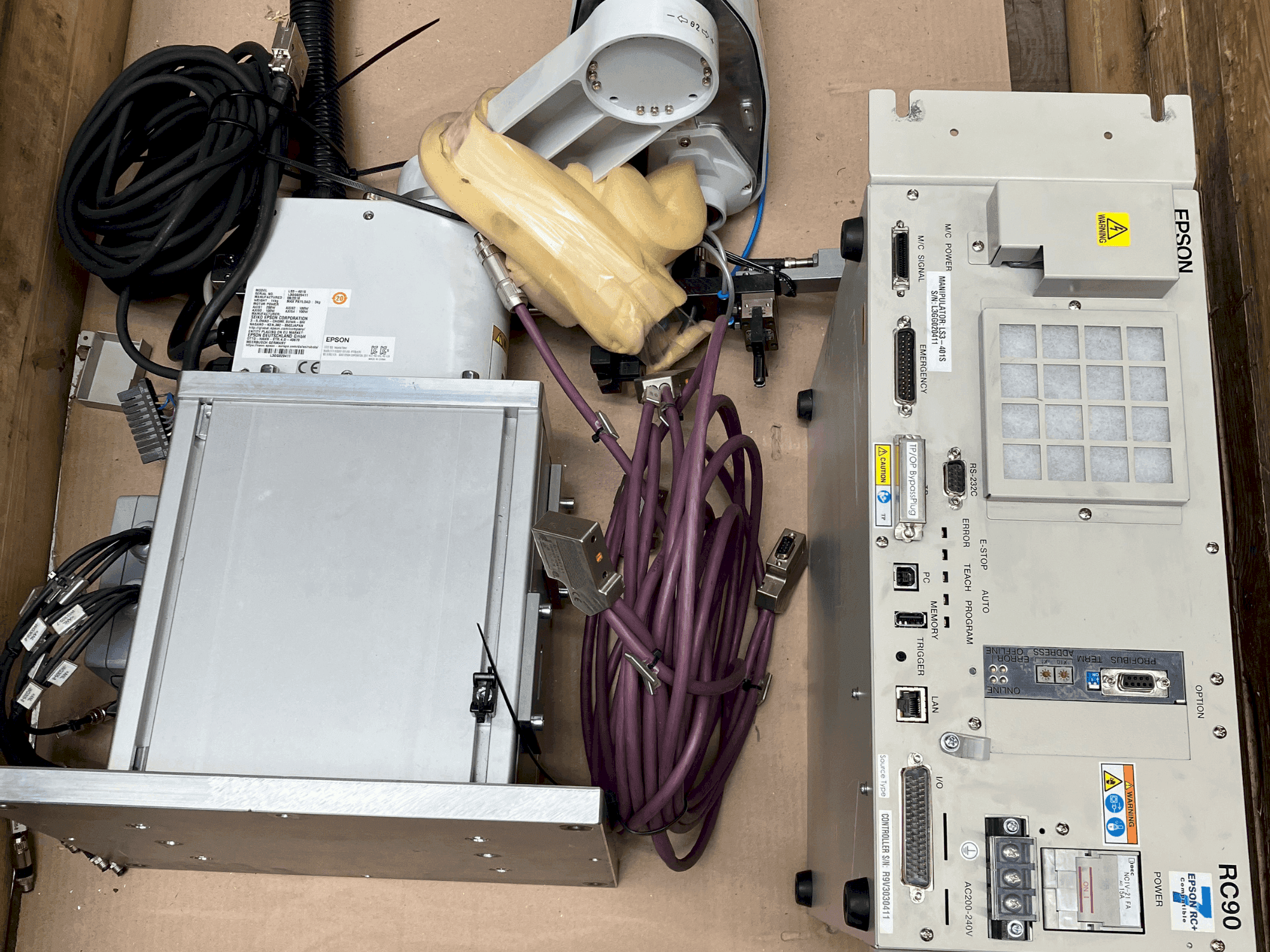 Makine EPSON LS6-602S - Önden görünüm