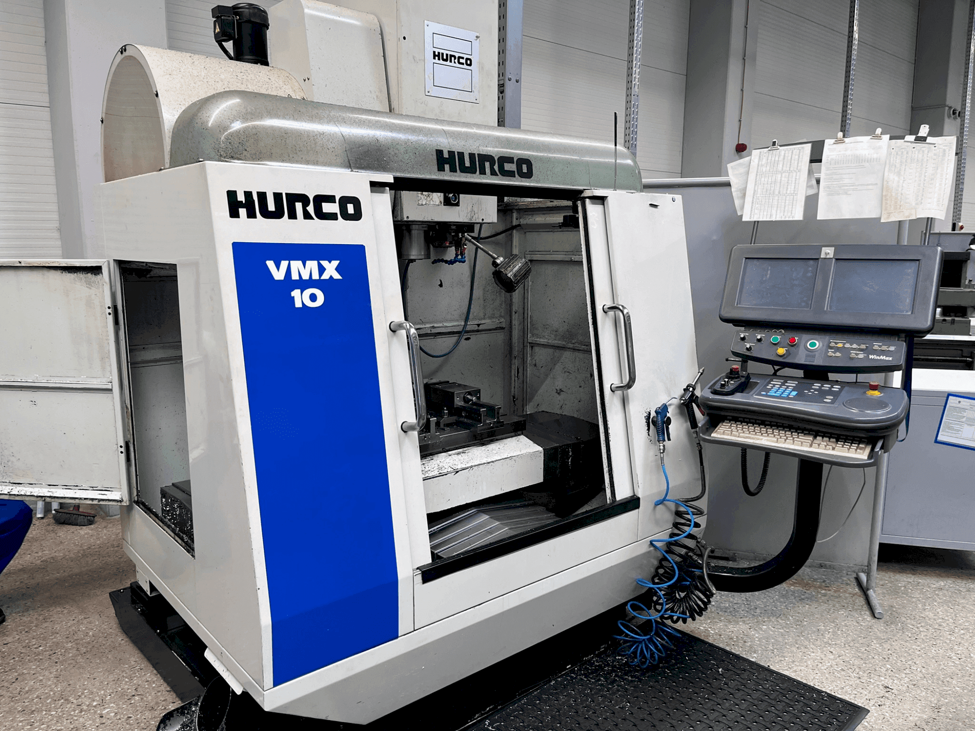 Makine Hurco VMX 10 - Önden görünüm