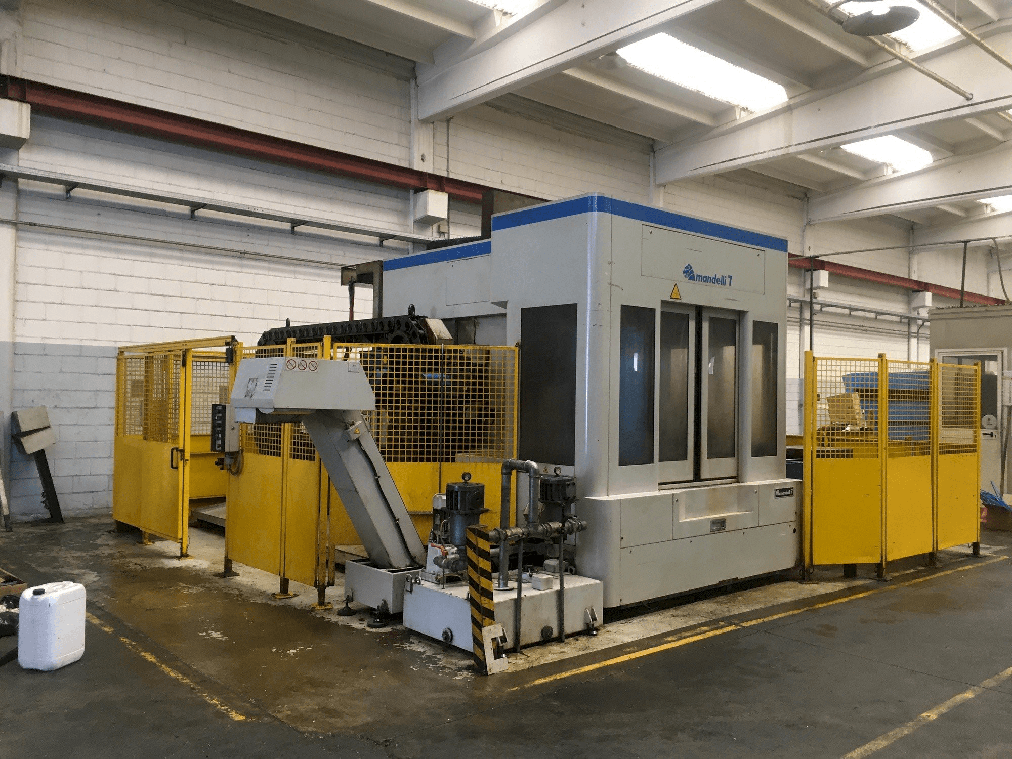 Makine Mandelli Type 7 - Önden görünüm