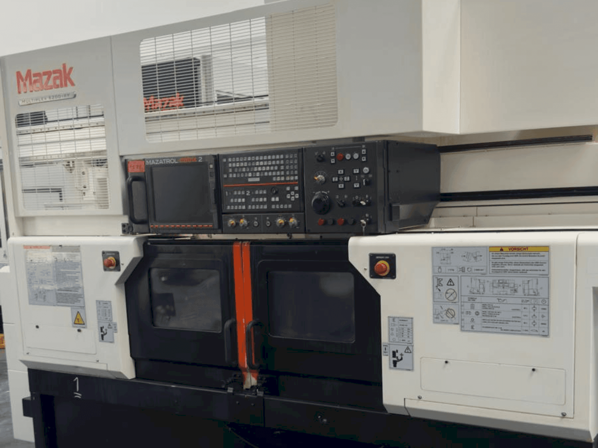 Makine Mazak Multiplex 6200 Y - Önden görünüm