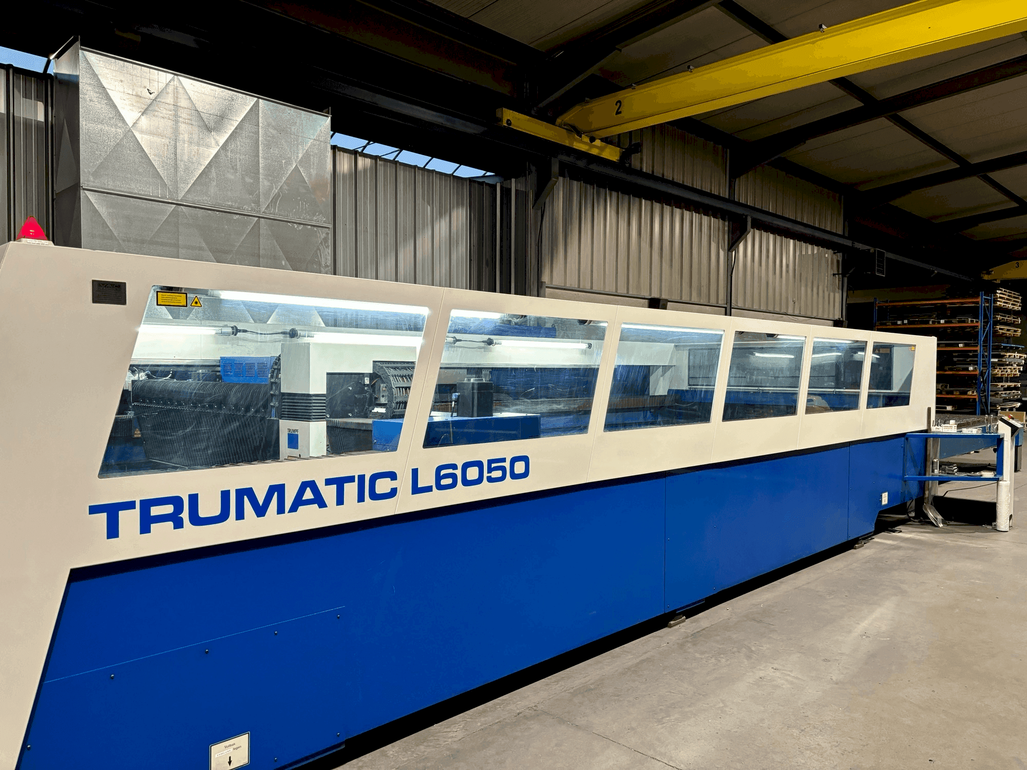 Makine TRUMPF Trumatic L6050 - Önden görünüm
