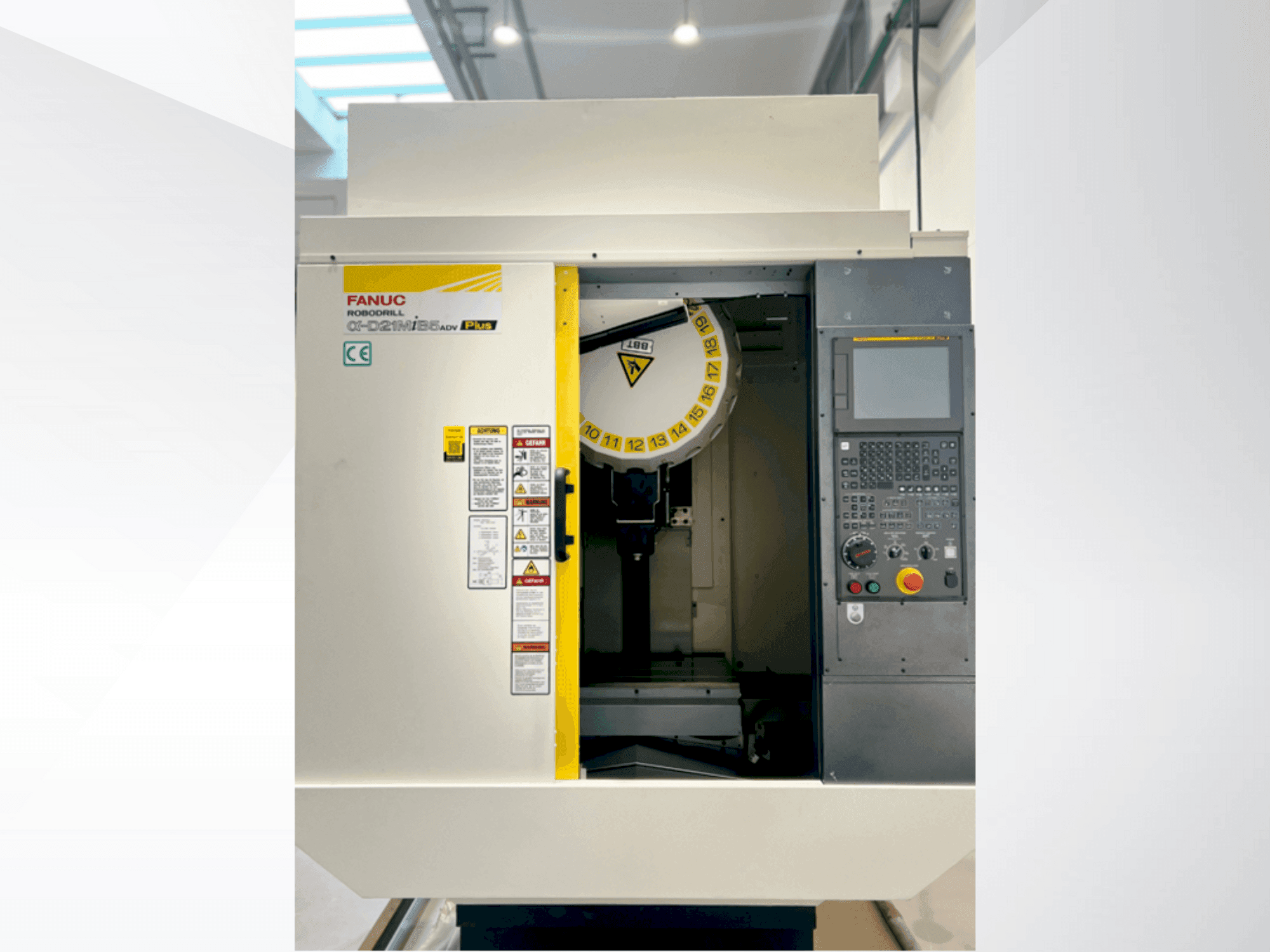 Makine FANUC α-D21MiB5ADV Plus - Önden görünüm