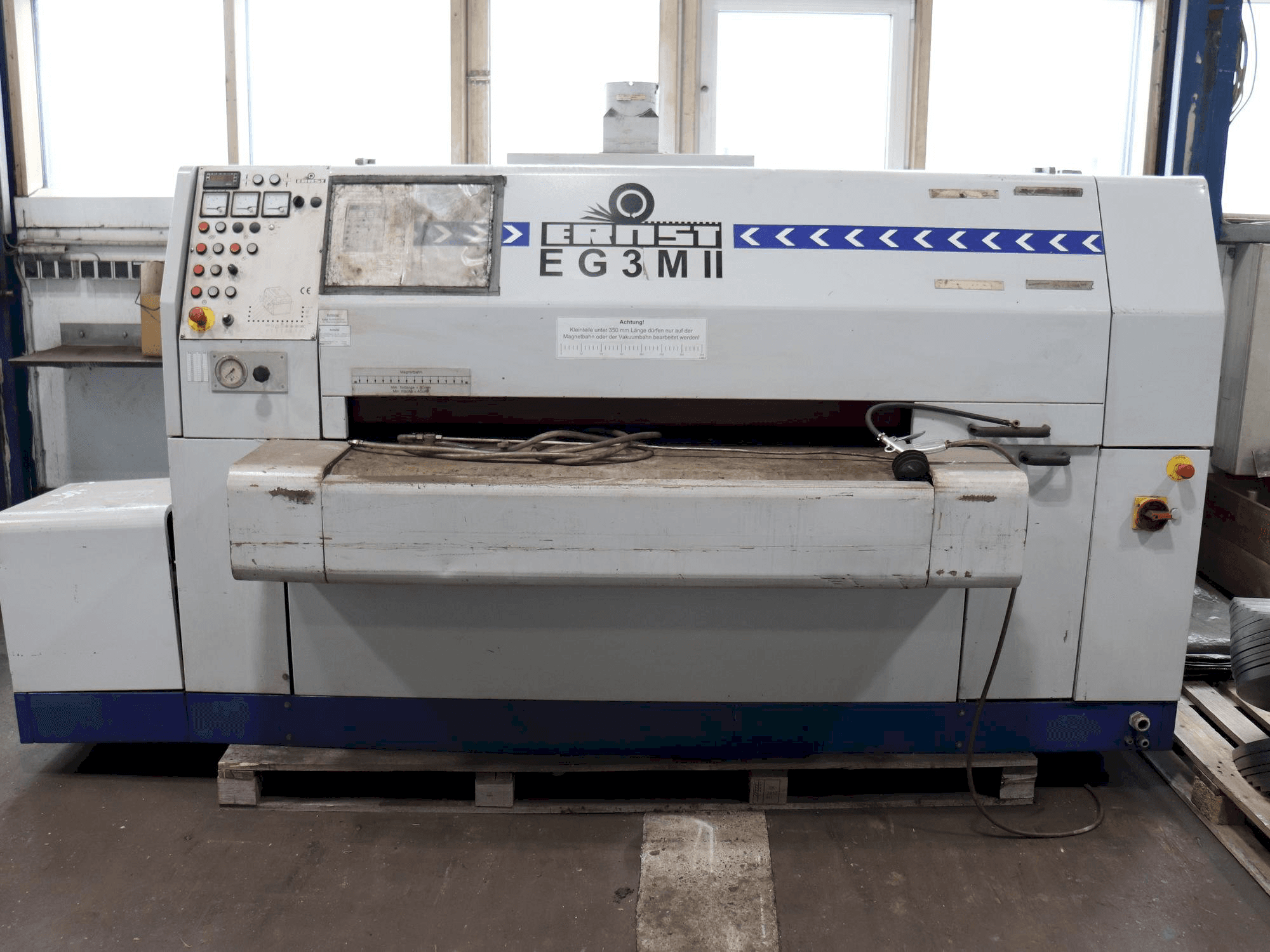 Makine ERNST EG3M II - Önden görünüm