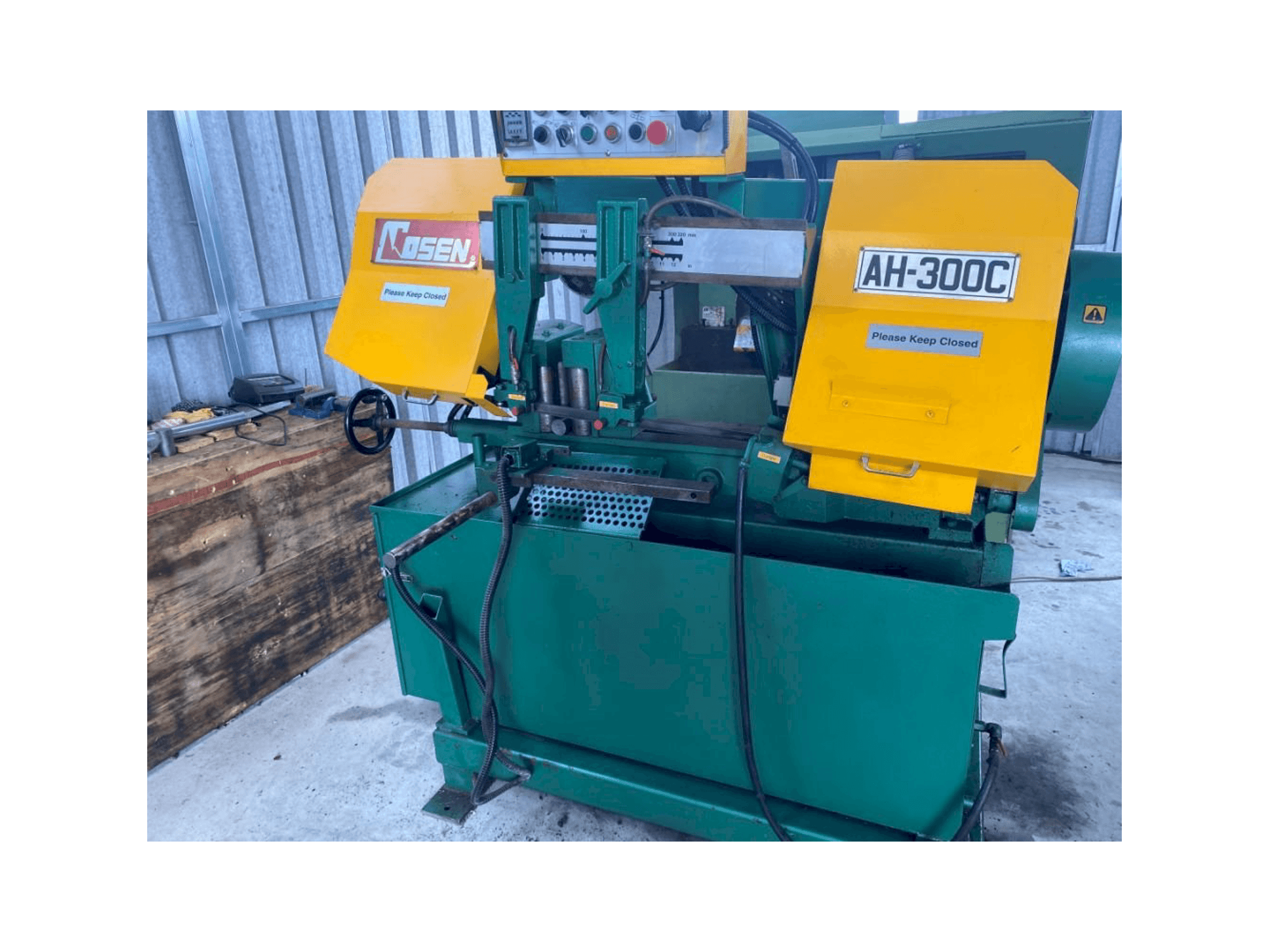 Makine Cosen AH300C - Önden görünüm