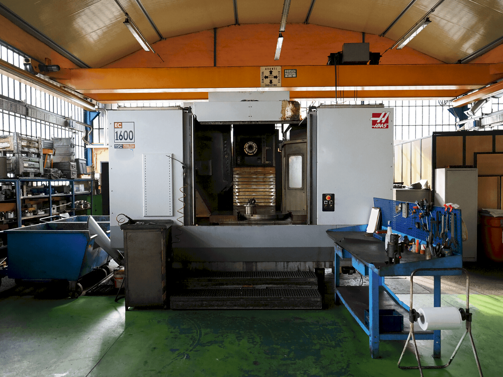Makine HAAS EX 1600 4X - Önden görünüm