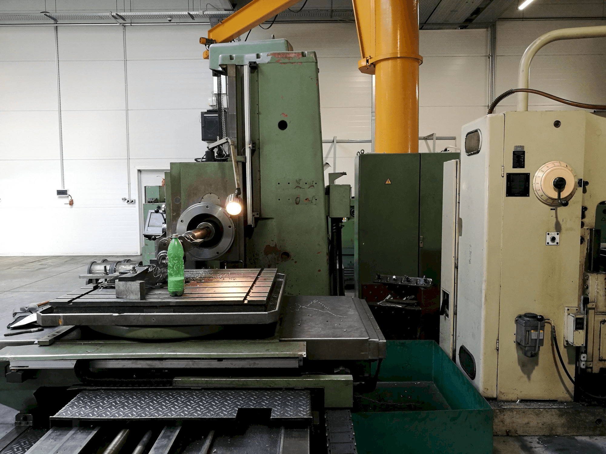 Makine TOS WHN 9B - Önden görünüm