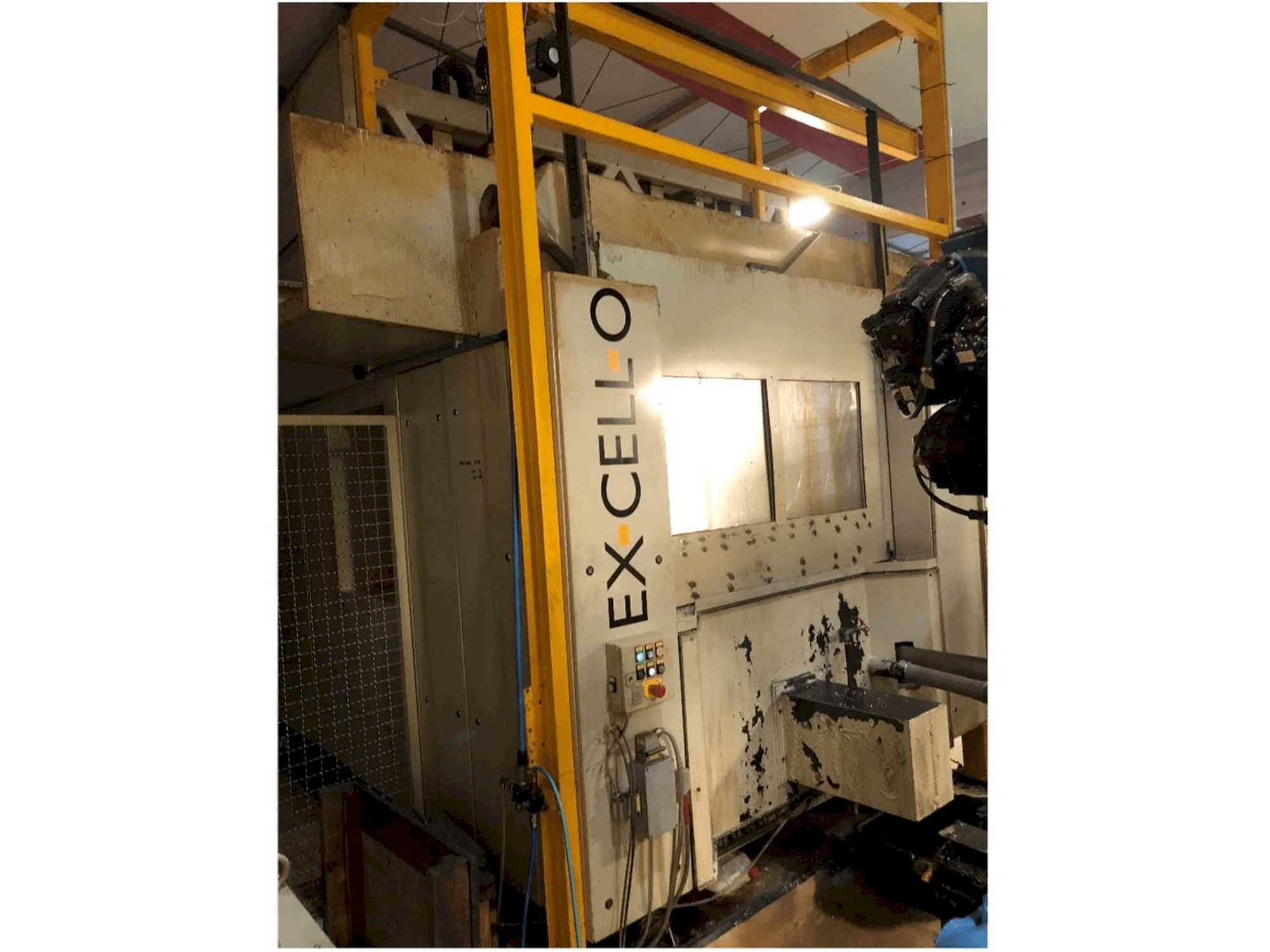 Makine EXCELLO XHC 242 - Önden görünüm