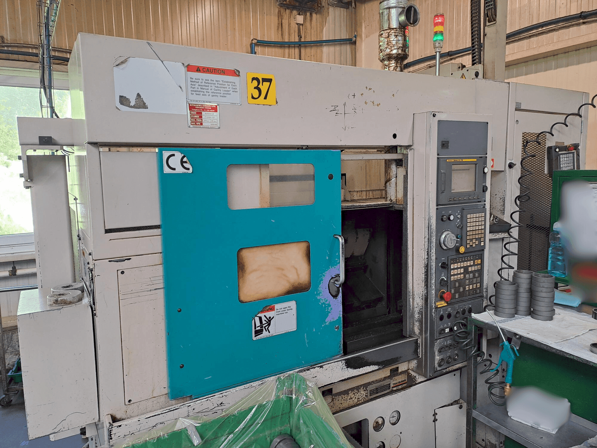 Makine Takisawa TC 200 - Önden görünüm