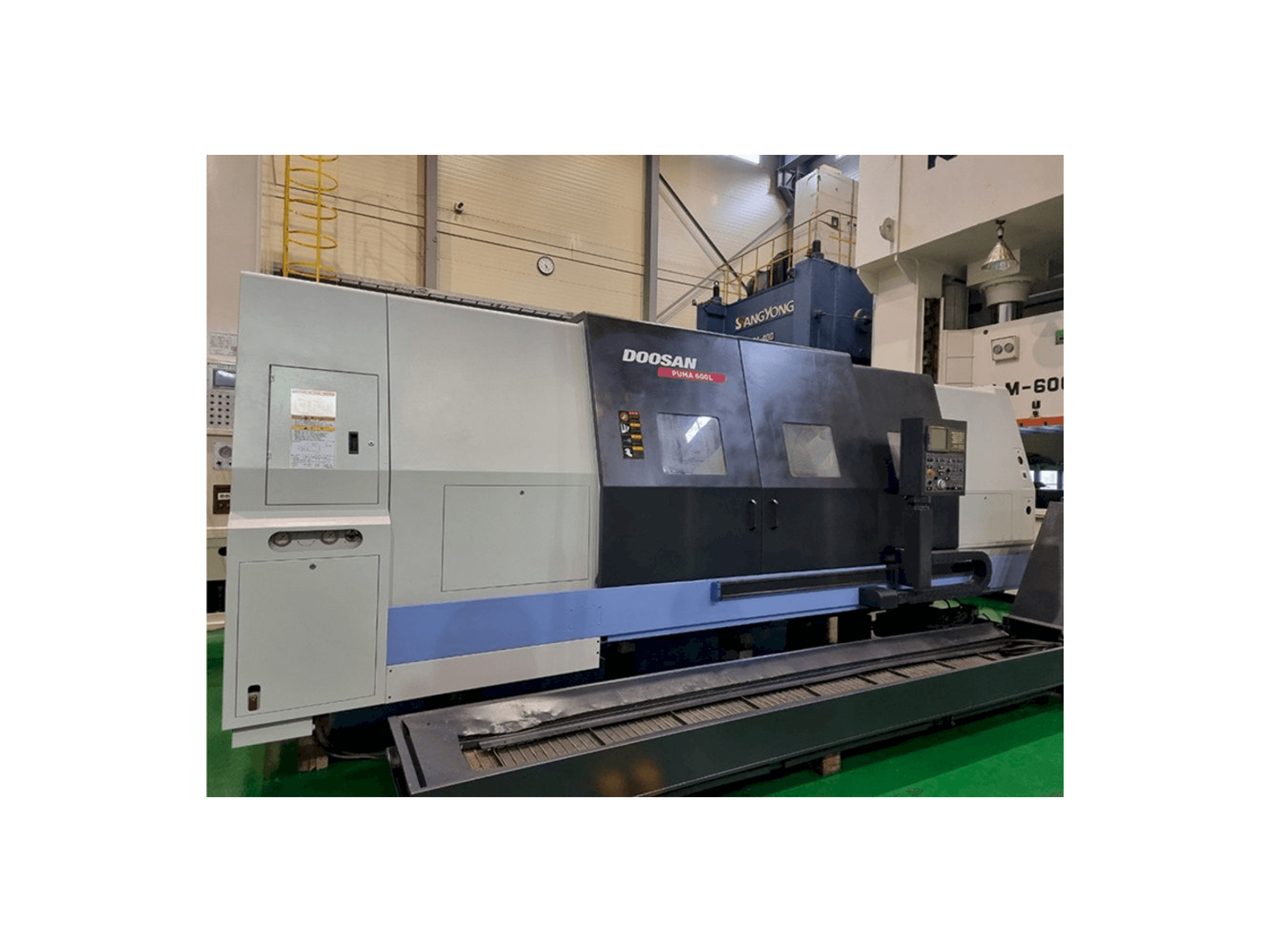 Makine Doosan Puma 600L - Önden görünüm