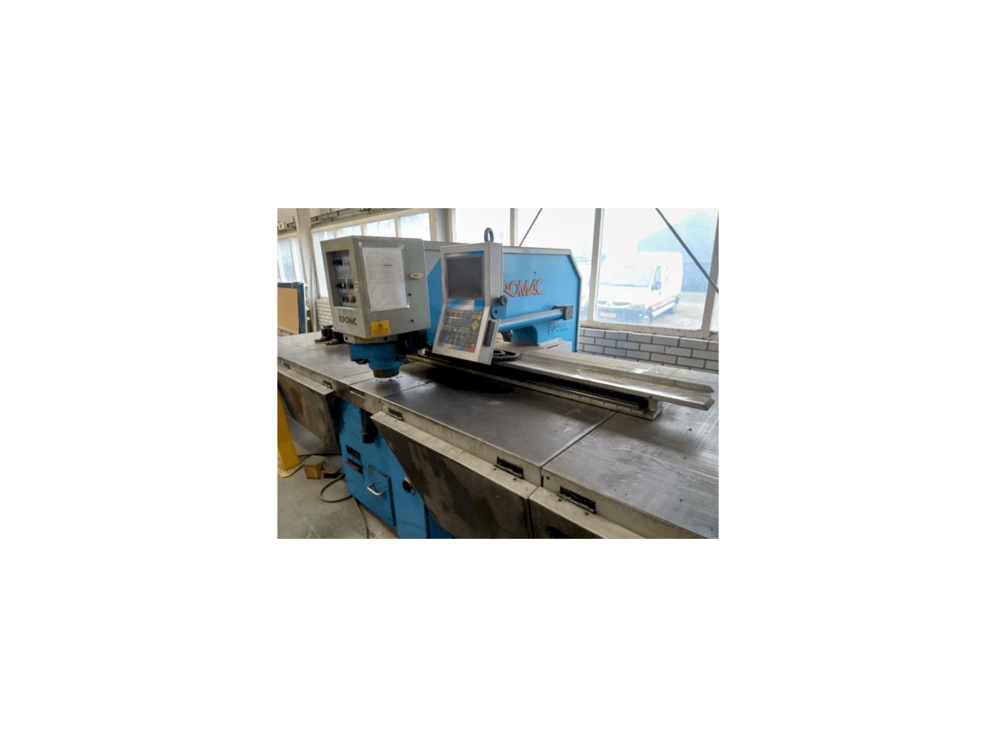 Makine Euromac CX 1000/30 - Önden görünüm