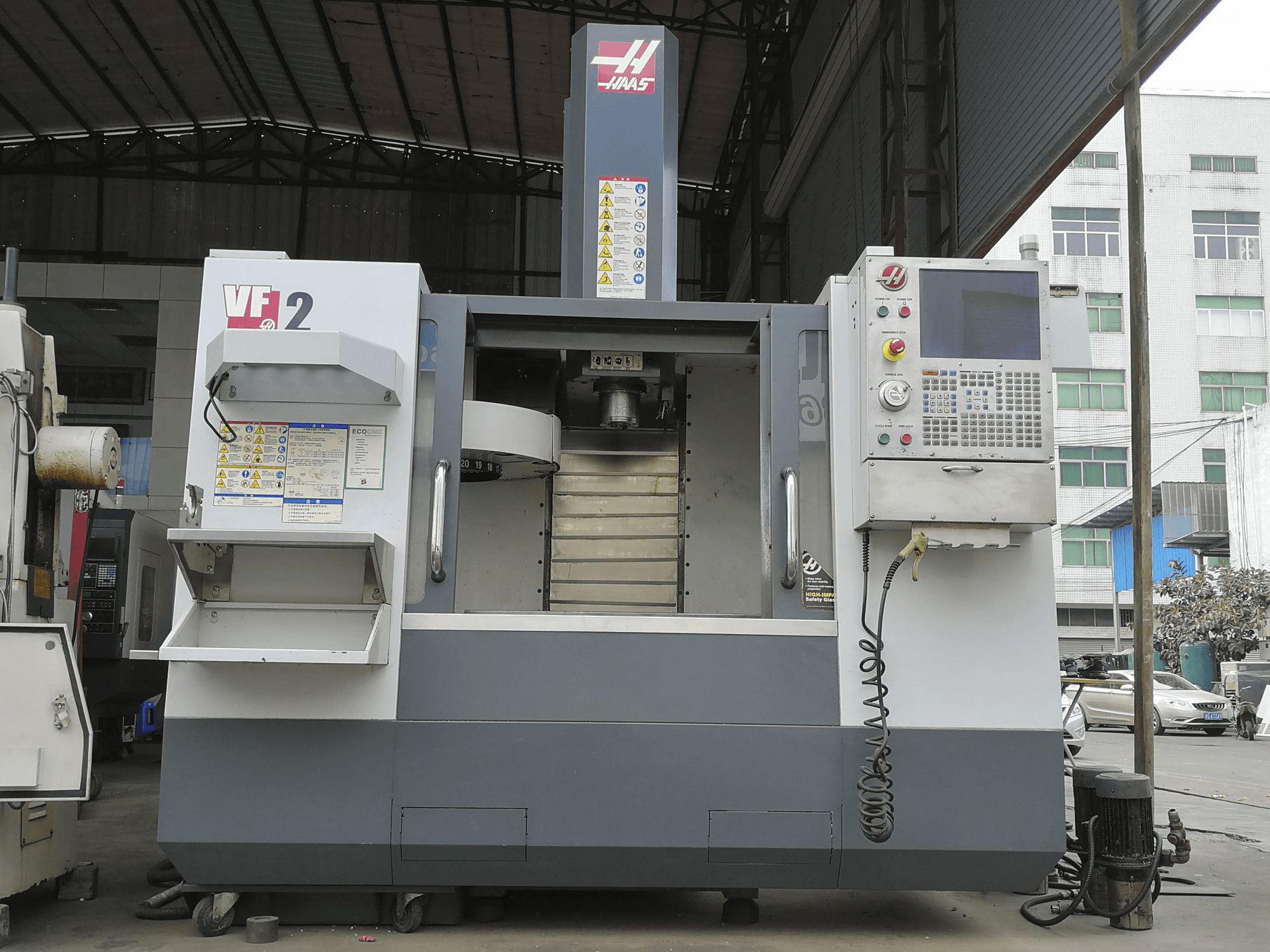 Makine HAAS - Önden görünüm VF-2