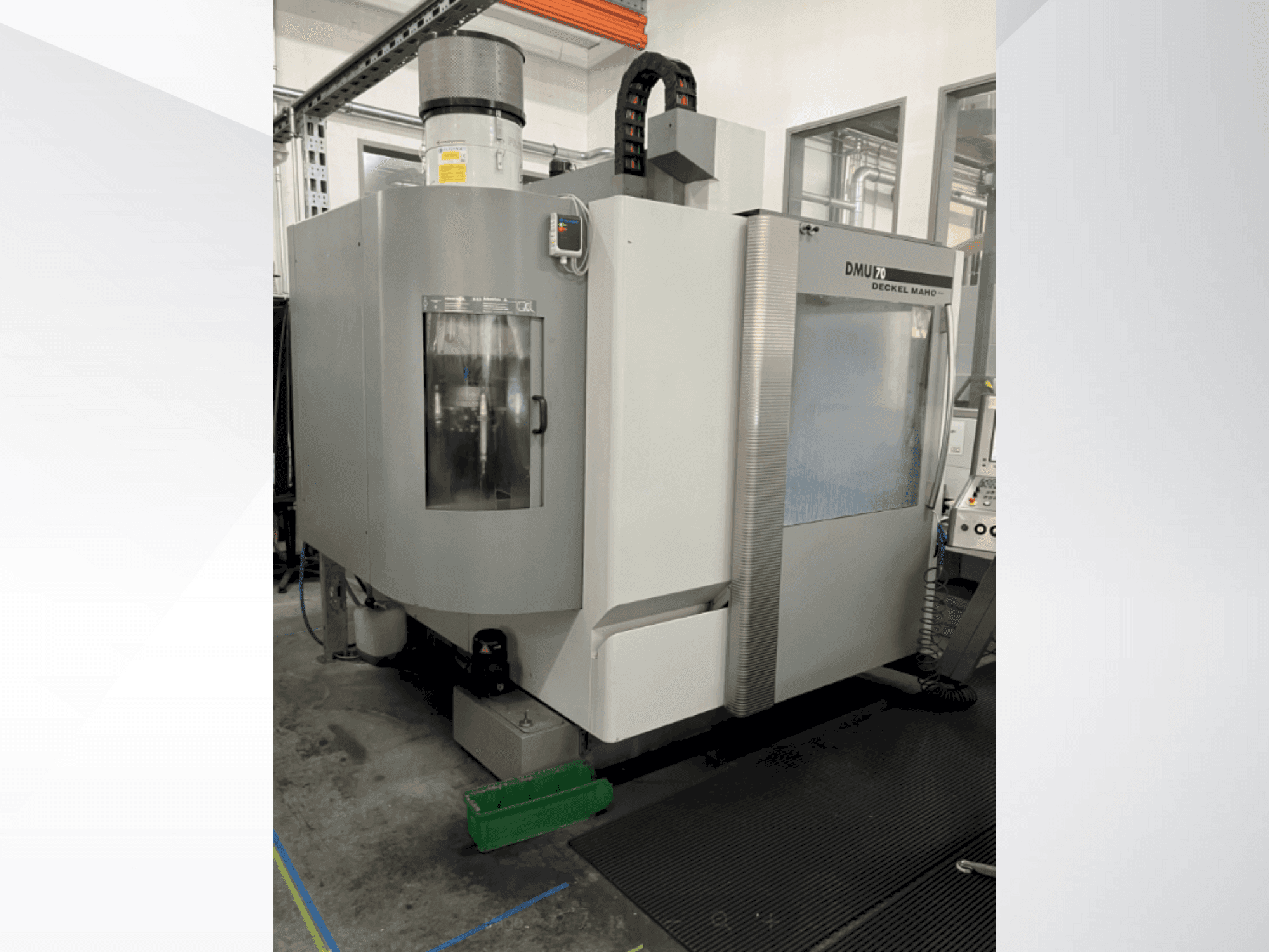 Makine DMG DECKEL MAHO DMU 70 - Önden görünüm