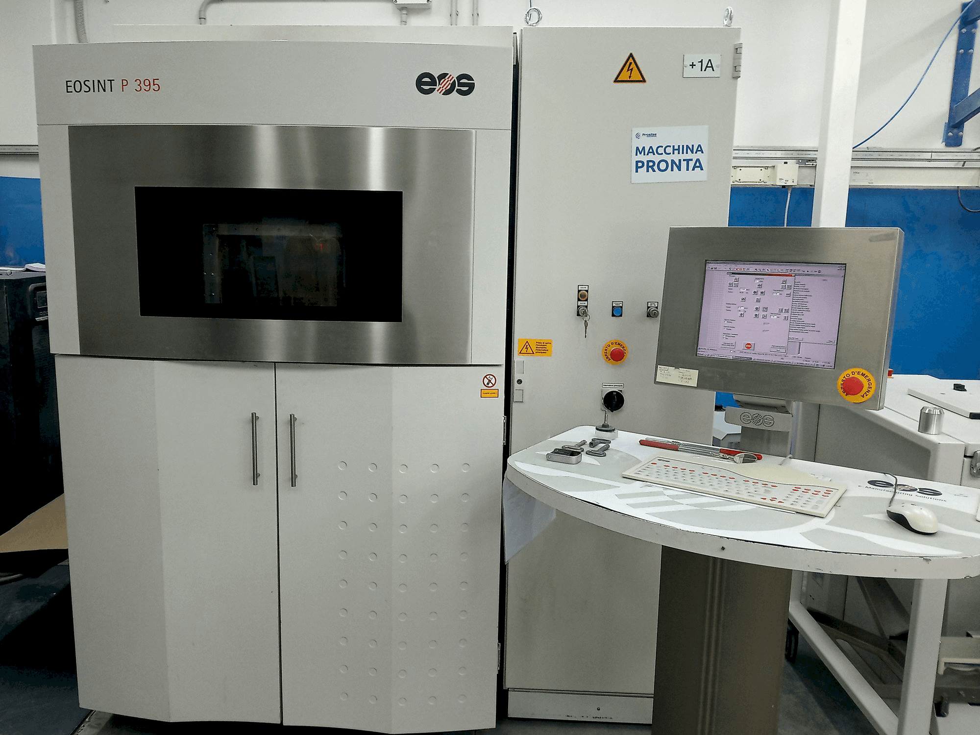 Makine EOS Eosint P395 - Önden görünüm