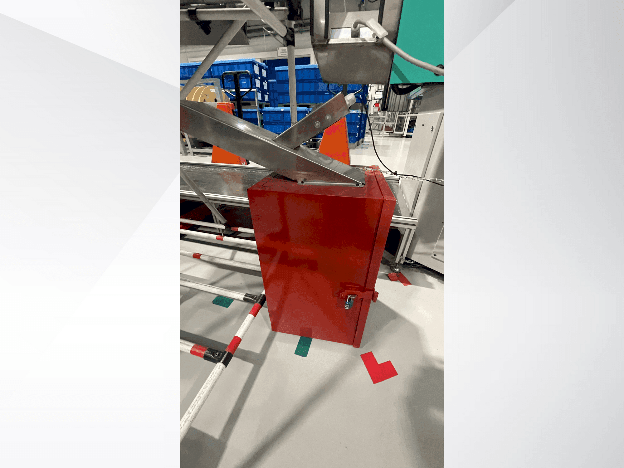 Makine Arburg Allrounder 1500 T 2000-400 - Önden görünüm