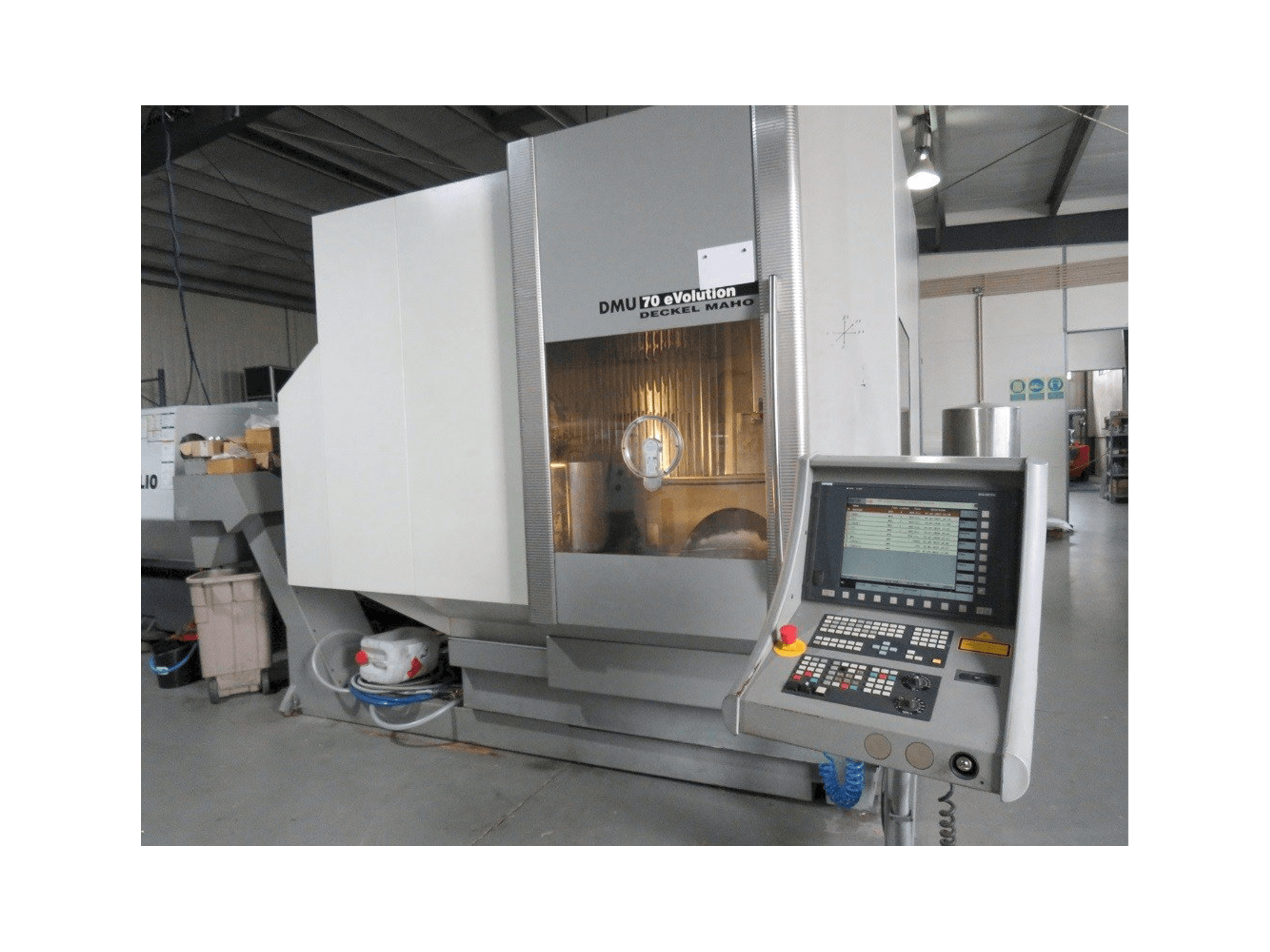 Makine DECKEL MAHO DMU 70 eVolution - Önden görünüm