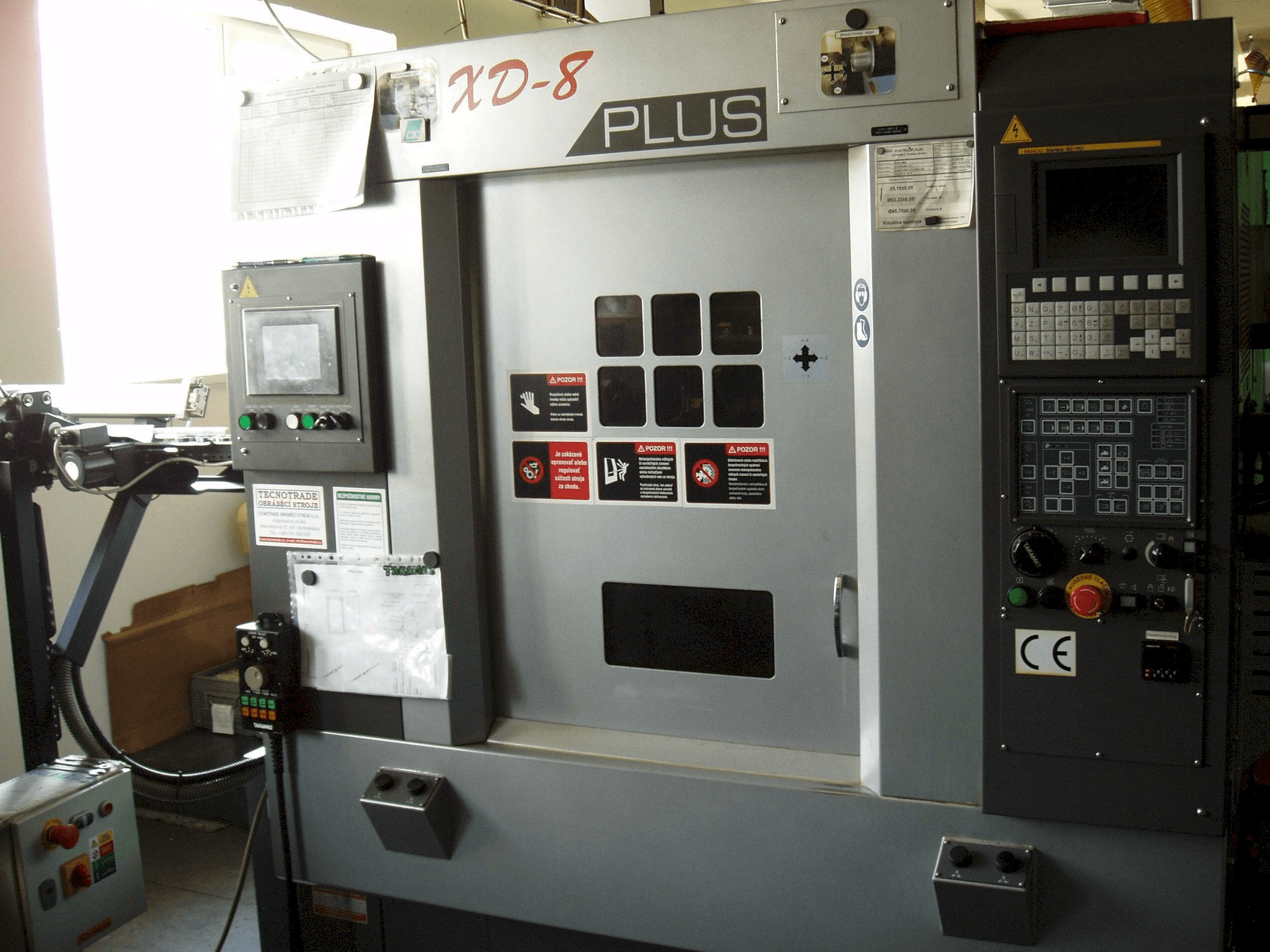 Makine Takamaz XD-8 Plus - Önden görünüm